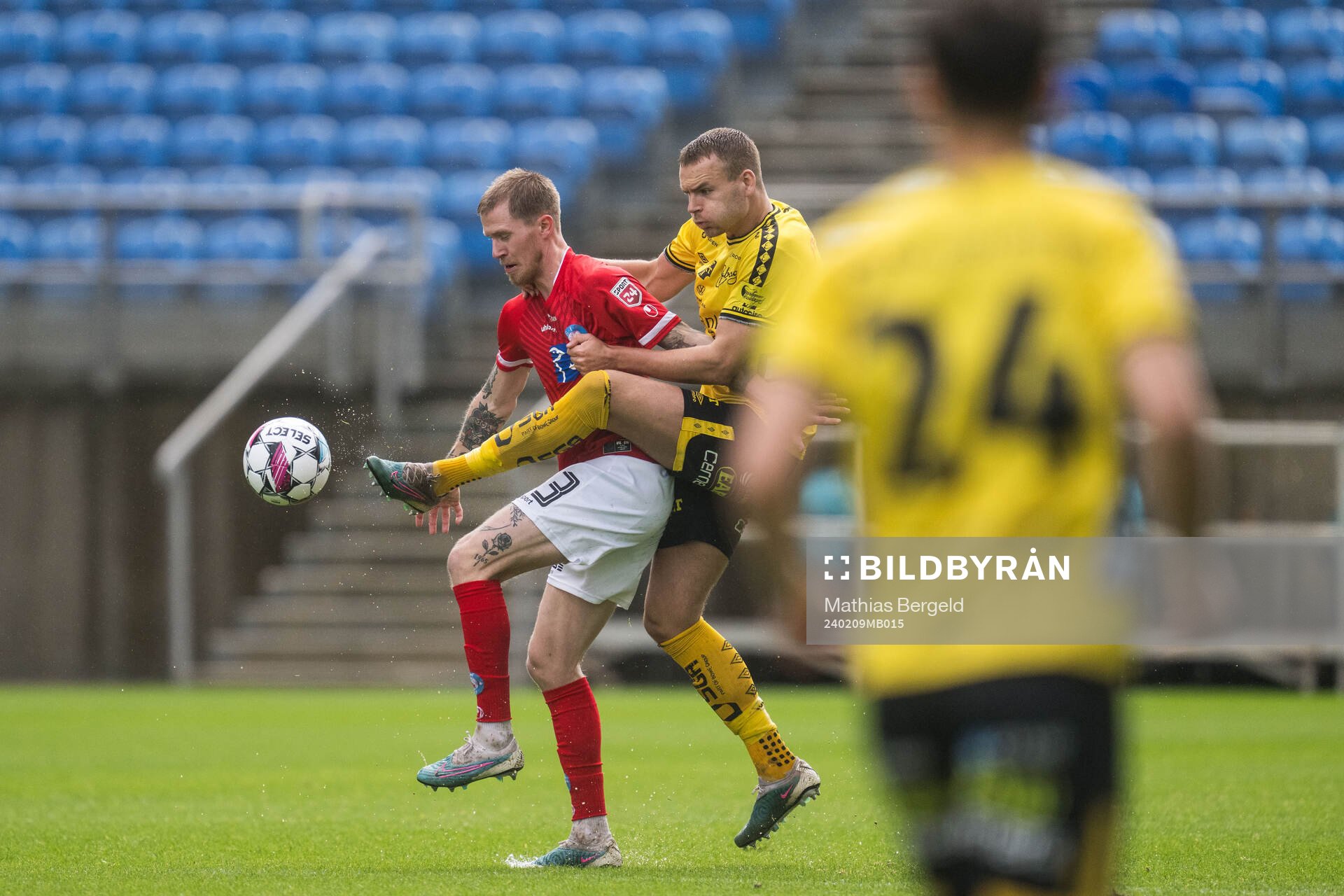 Tonni Adamsen of Silkeborg and Gustav Henriksson of Elfsborg