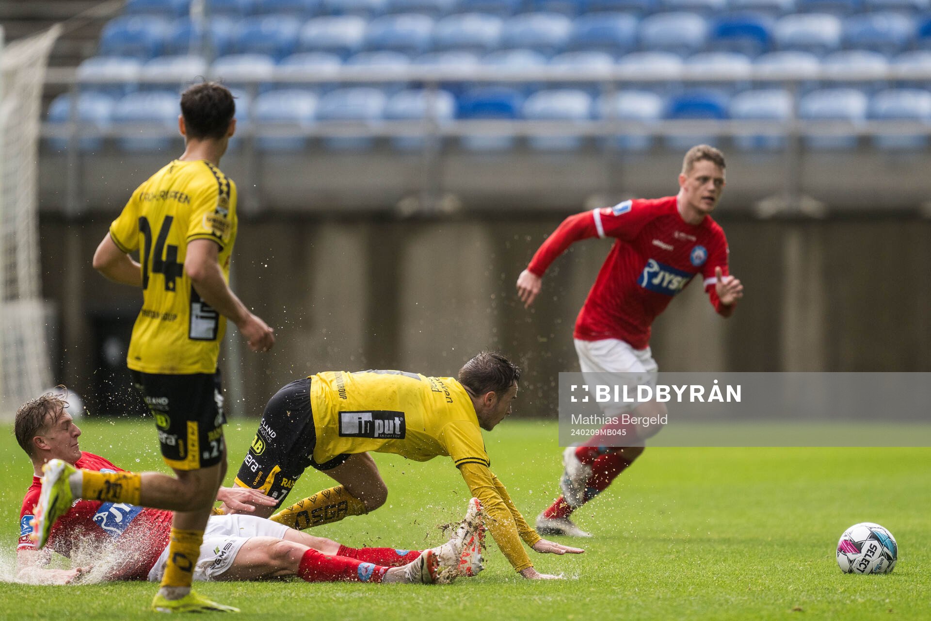 Pelle Mattsson of Silkeborg and Jens Jakob Dyhr Thomasen of