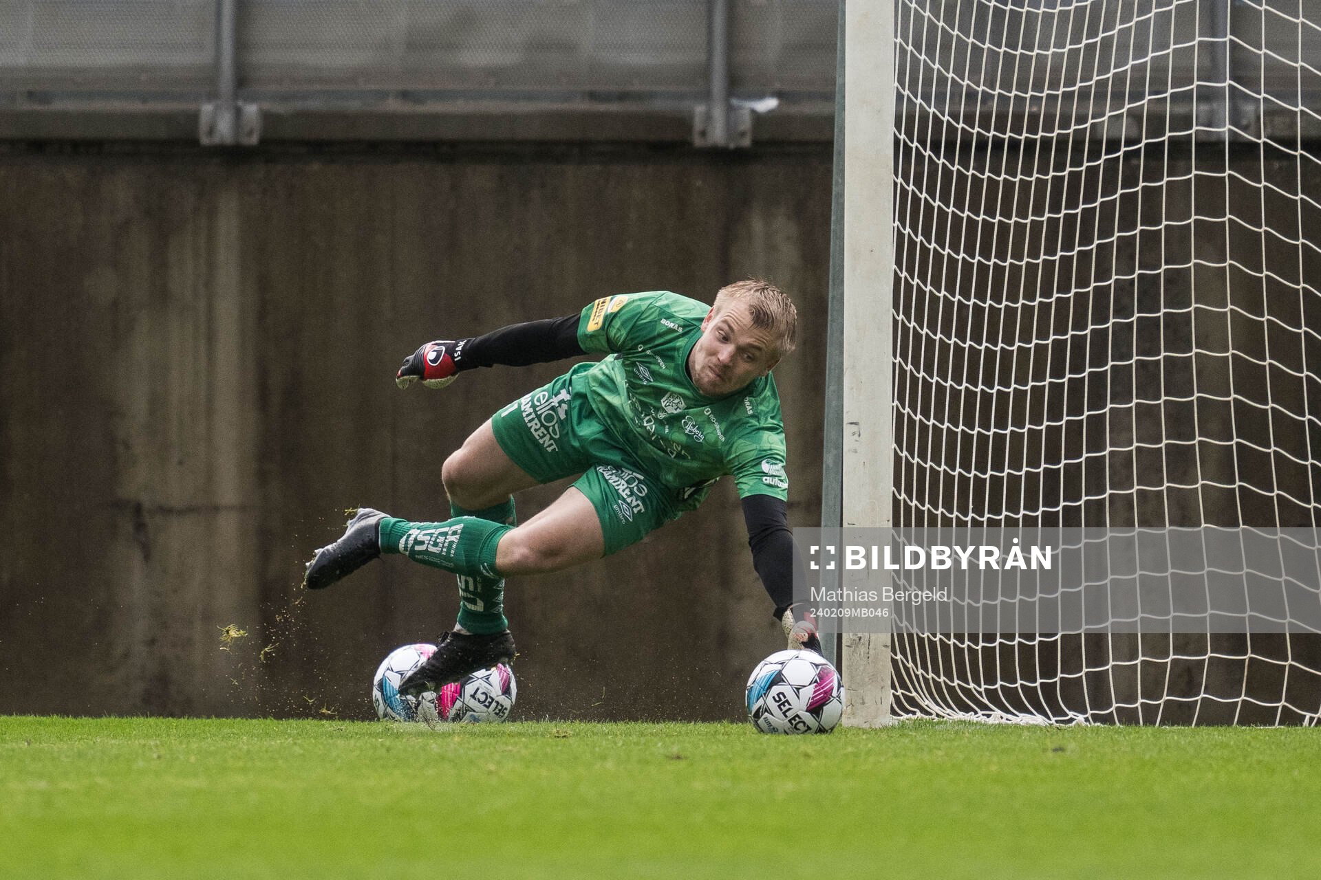 Goalkeeper Isak Pettersson of Elfsborg