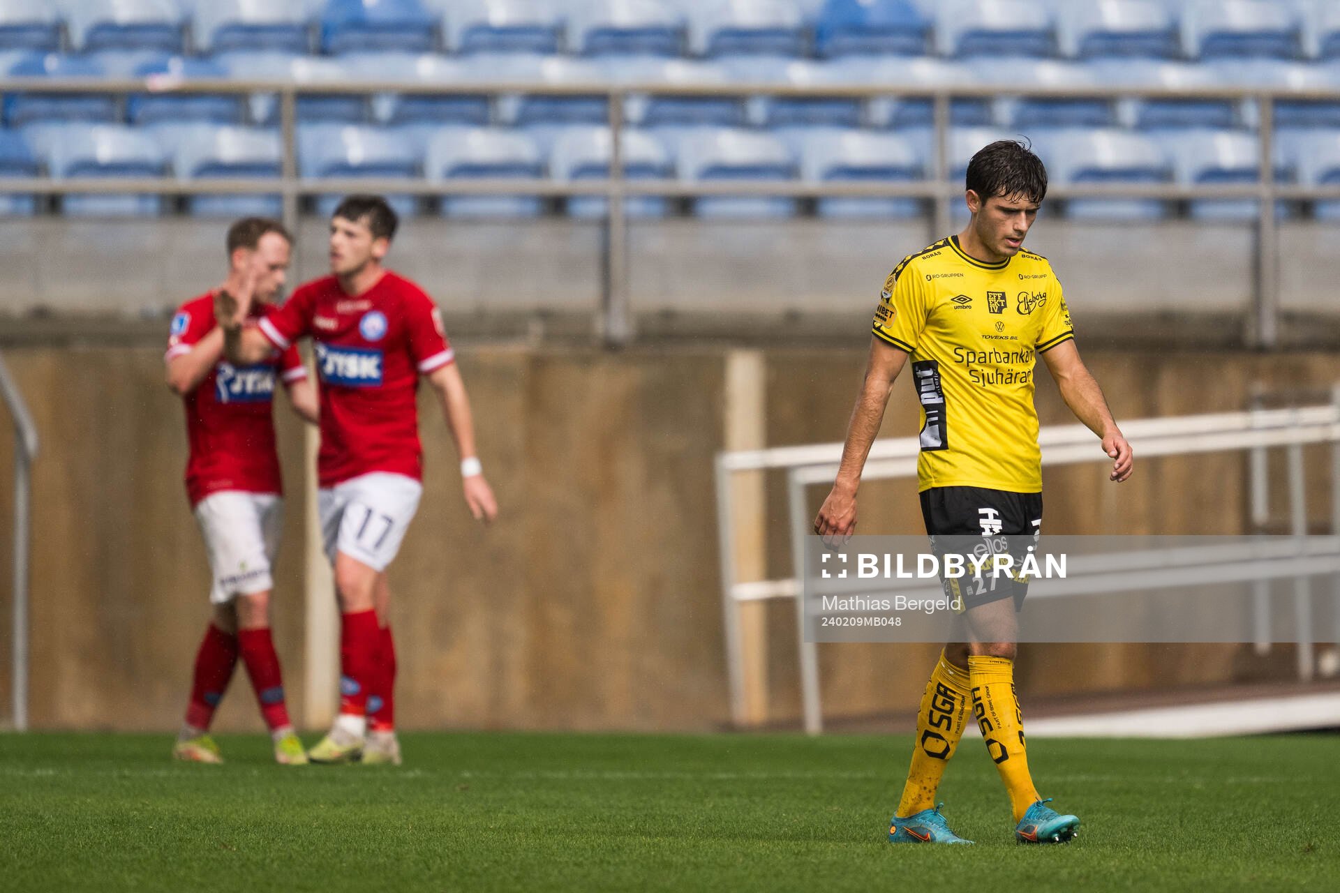 Besfort Zeneli of Elfsborg looks dejected