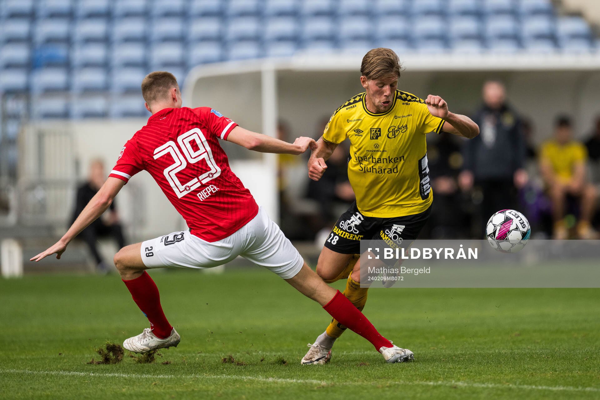 Frederik Rieper of Silkeborg and Noah Söderberg of Elfsborg