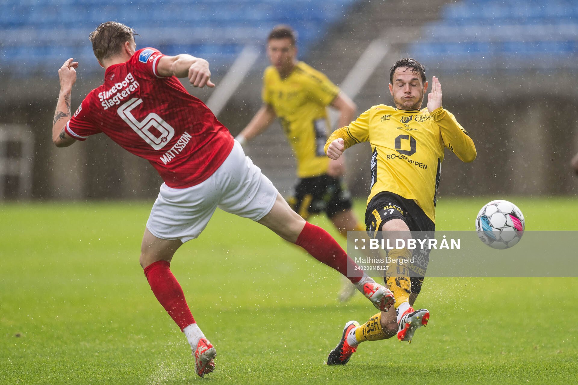 Pelle Mattsson of Silkeborg and Jens Jakob Dyhr Thomasen of