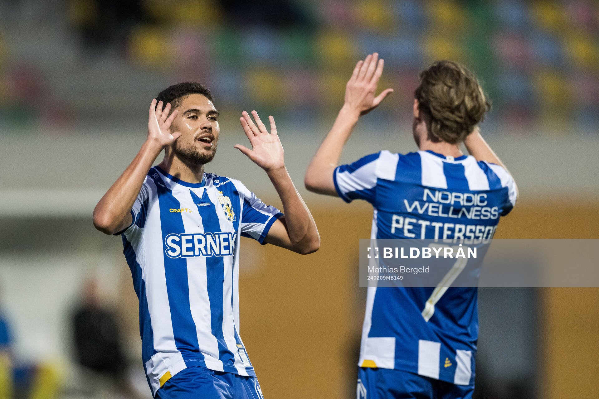 Thomas Santos and Oscar Pettersson of IFK Göteborg
