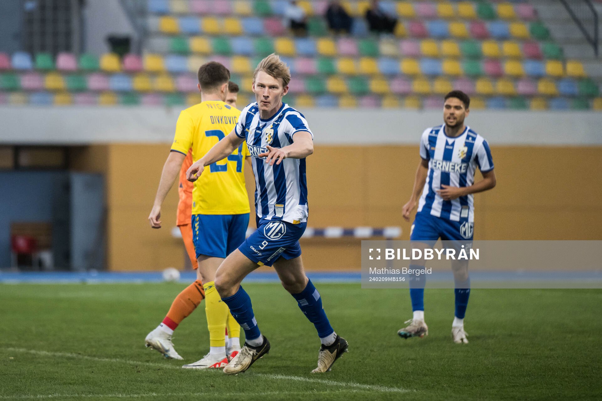 Laurs Skjellerup of IFK Göteborg celebrates