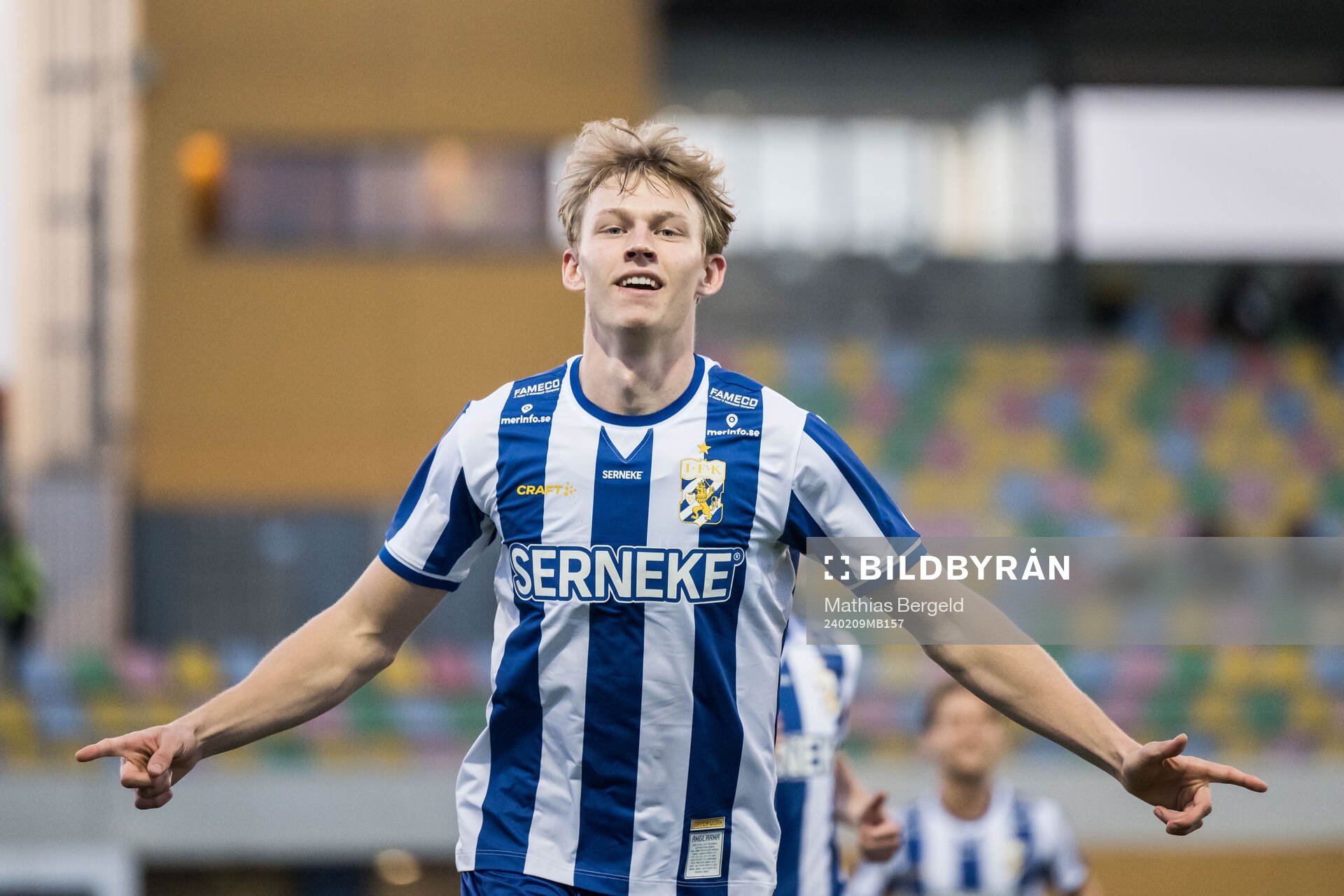Laurs Skjellerup of IFK Göteborg celebrates