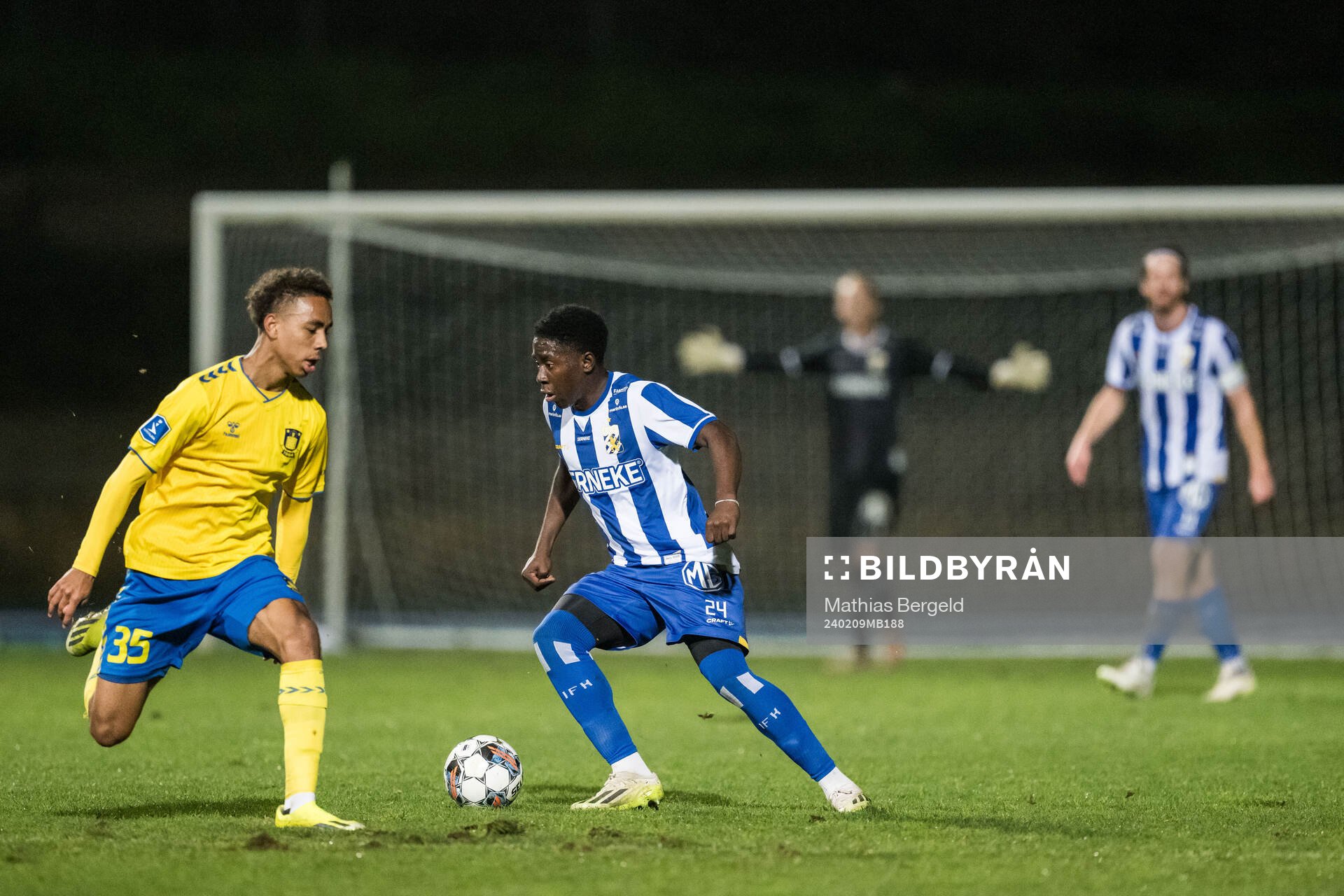 Noah Nartey of Brøndby and Abundance Salaou of IFK Göteborg during the Atlantic Cup football match between Brøndby and IFK Göteborg on February 9, 2024 in Portimao.