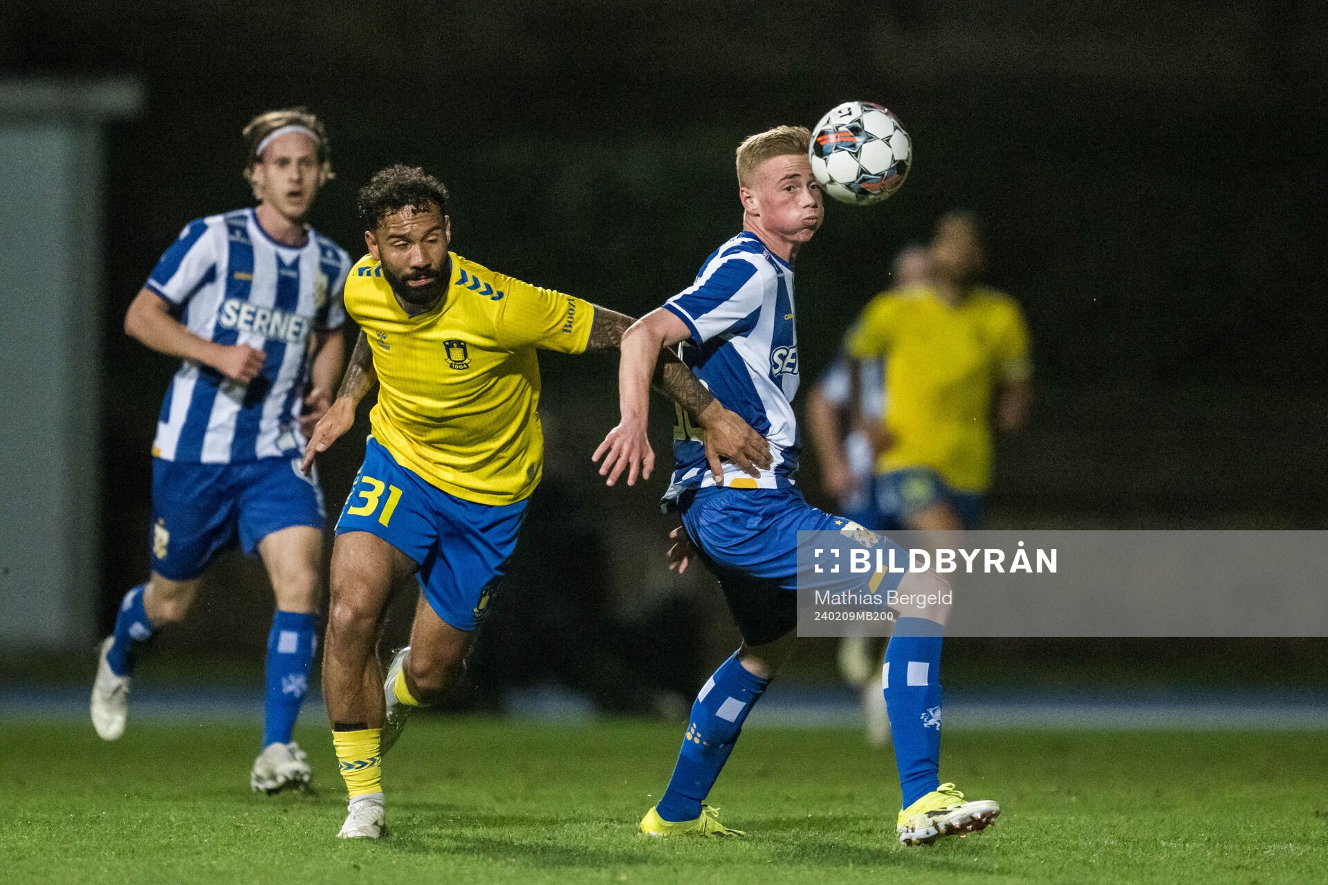 Sean Klaiber of Brøndby and Benjamin Brantlind of IFK