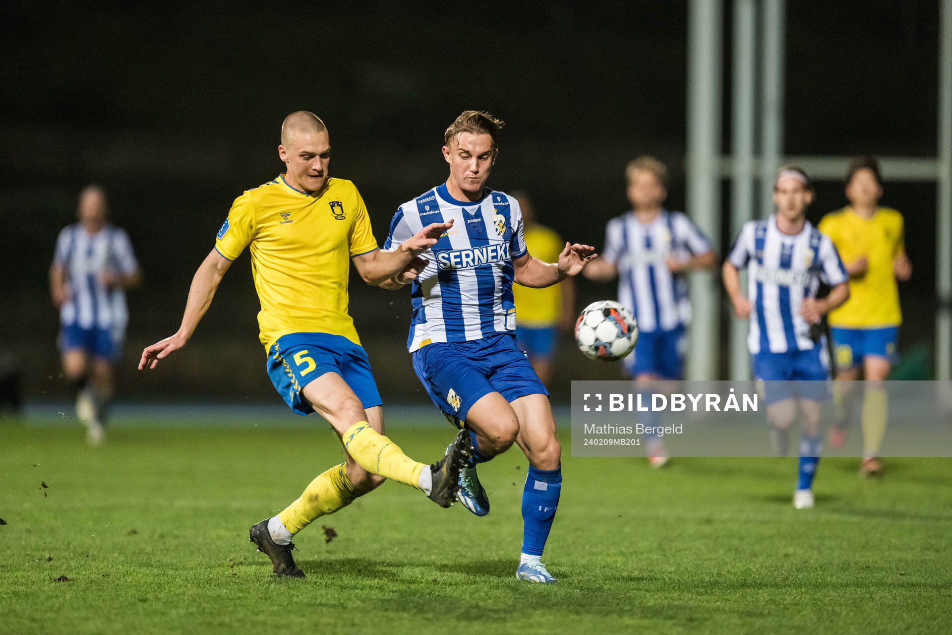 Rasmus Lauritsen of Brøndby and Linus Carlstrand of IFK Göteborg during the Atlantic Cup football match between Brøndby and IFK Göteborg on February 9, 2024 in Portimao.