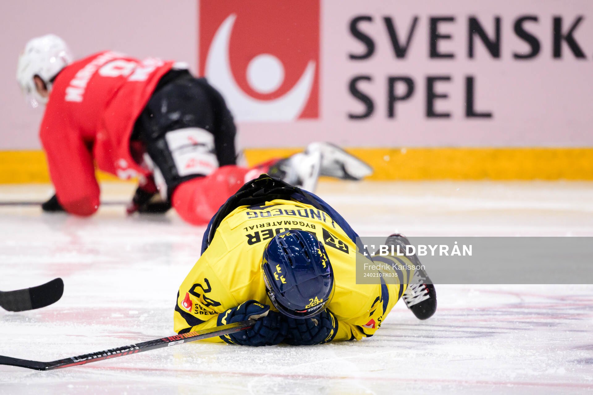 Oscar Lindberg of Sweden in pain