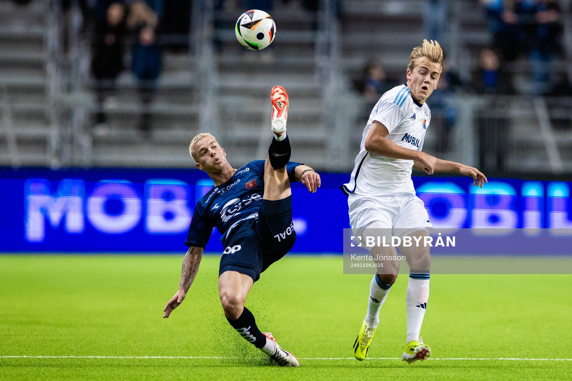 Vikings Jost Urbancic och Djurgårdens Oskar Fallenius