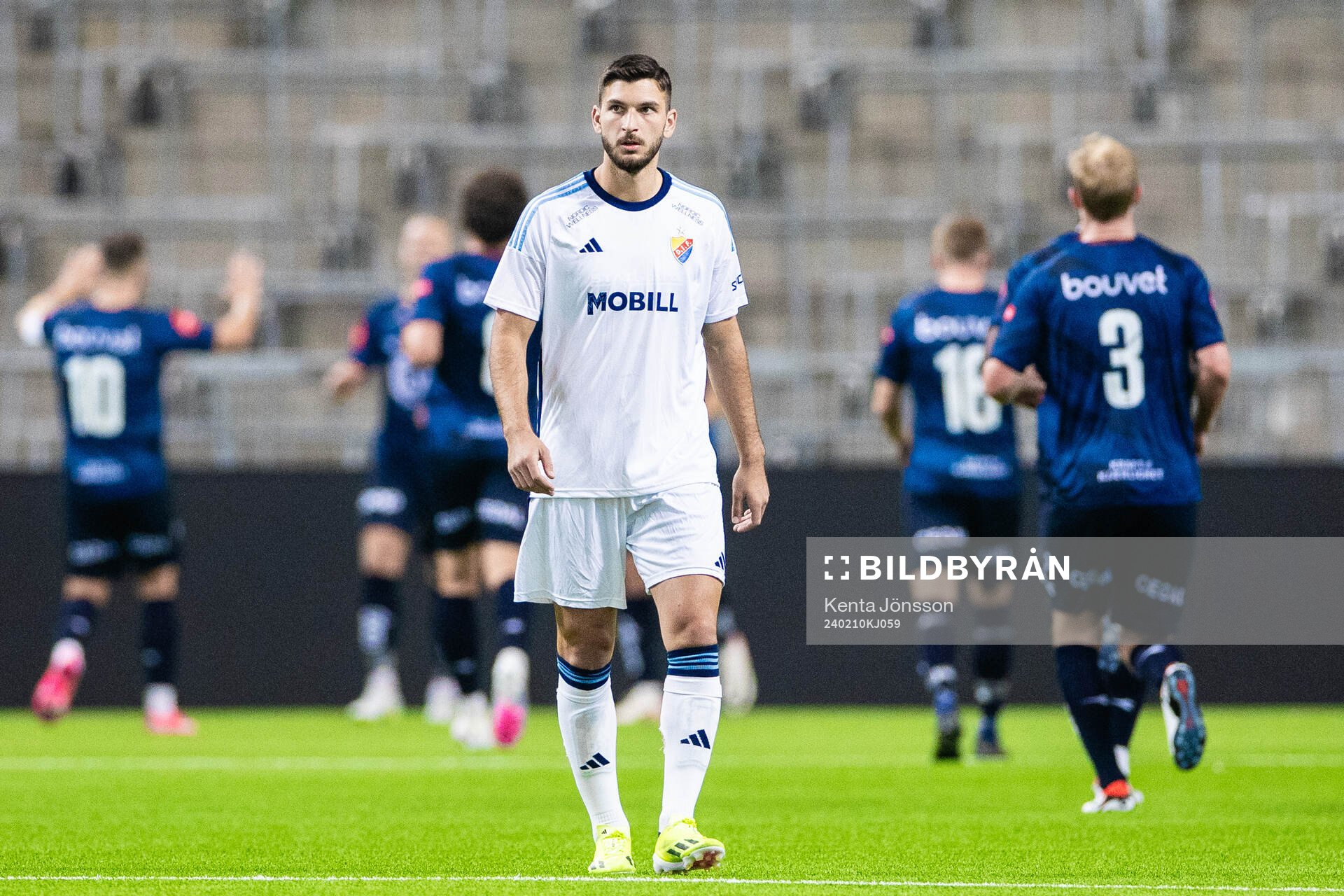 Djurgårdens Besard Sabovic deppar
