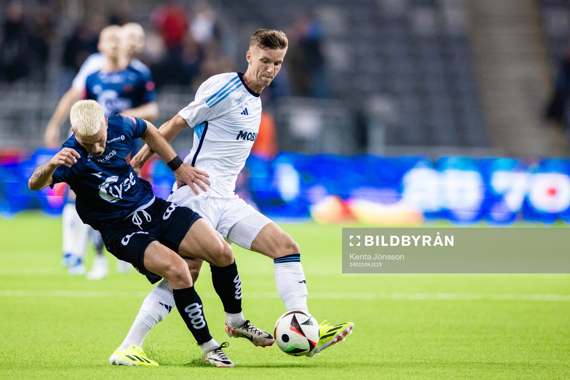 Vikings Jost Urbancic och Djurgårdens Samuel Leach Holm