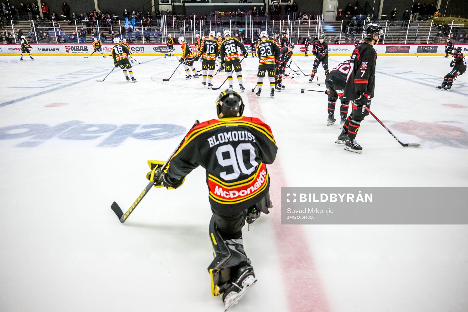 Spelarna värmer upp