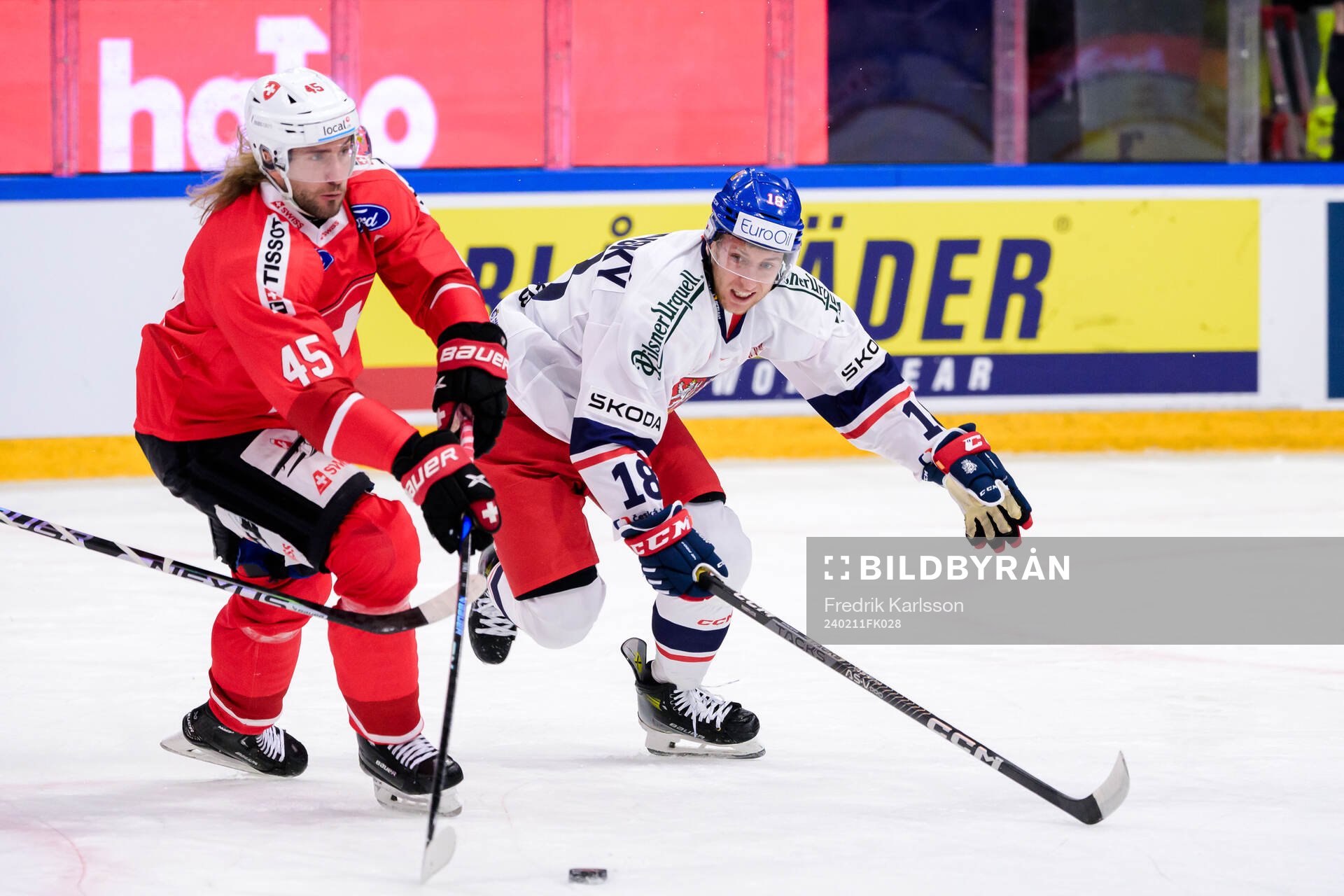 Michael Fora of Switzerland and Jakub Rychlovský of Czech