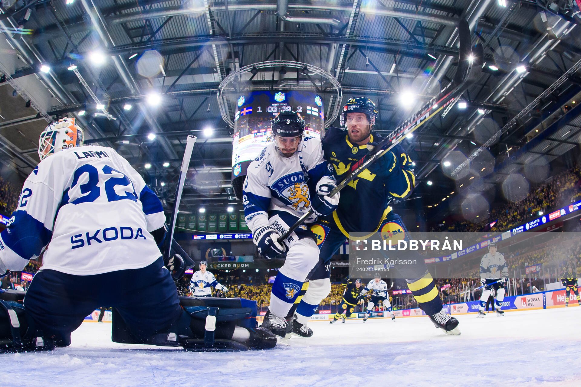 Niklas Friman of Finland and Oscar Lindberg of Sweden
