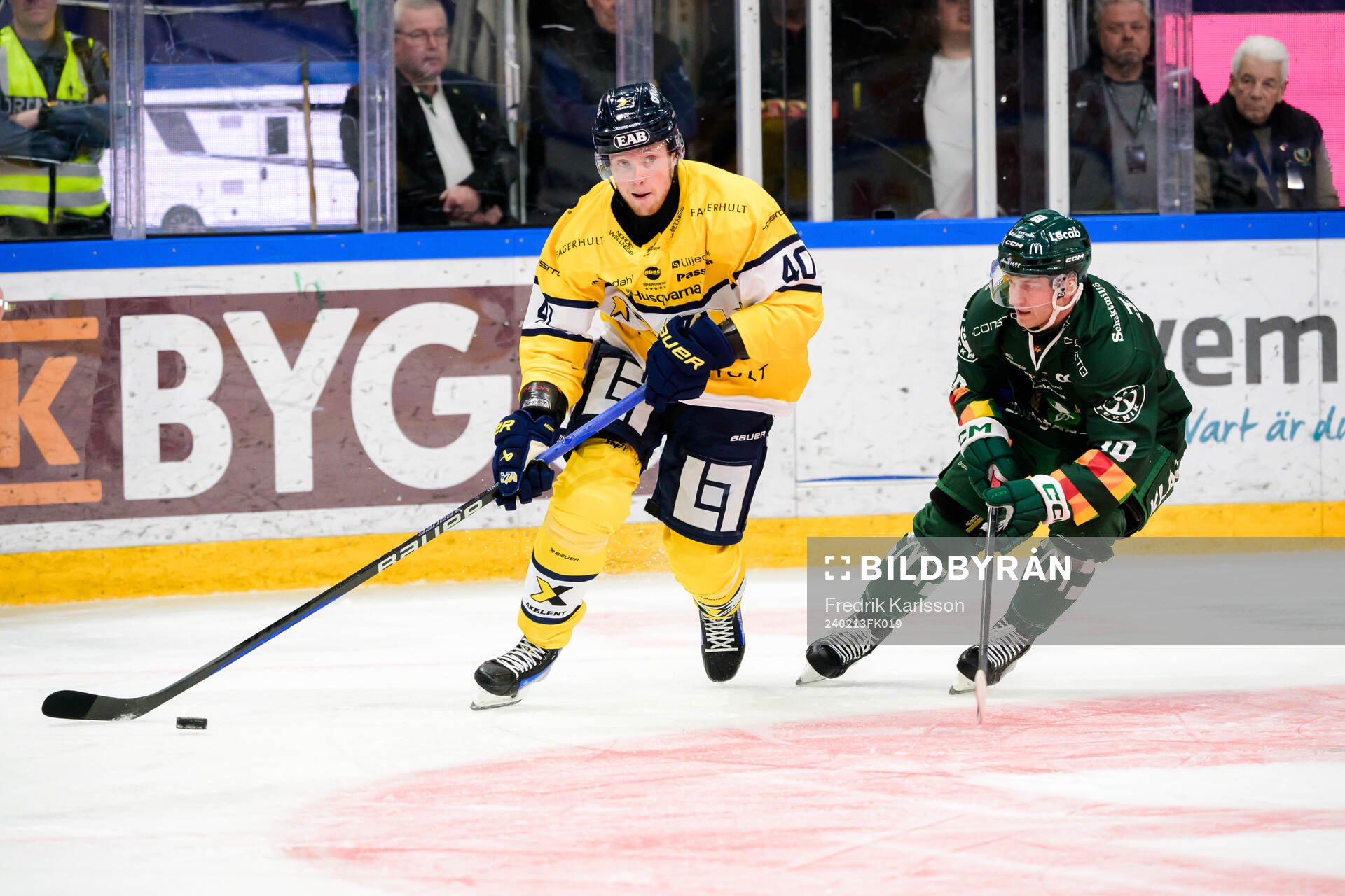 HV71s Oskar Stål-Lyrenäs och Färjestads Marcus Nilsson