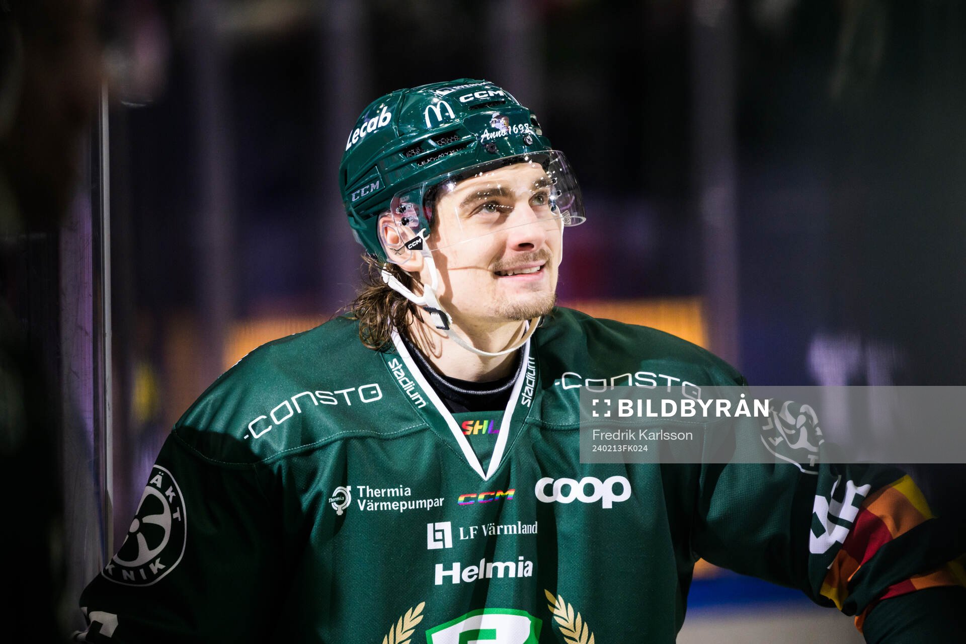 Färjestads David Tomasek jublar