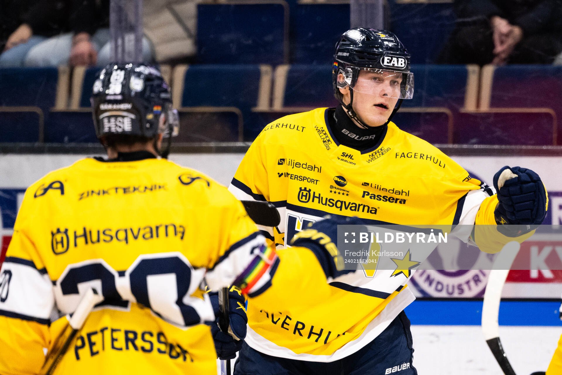 HV71s Henrik Borgström jublar
