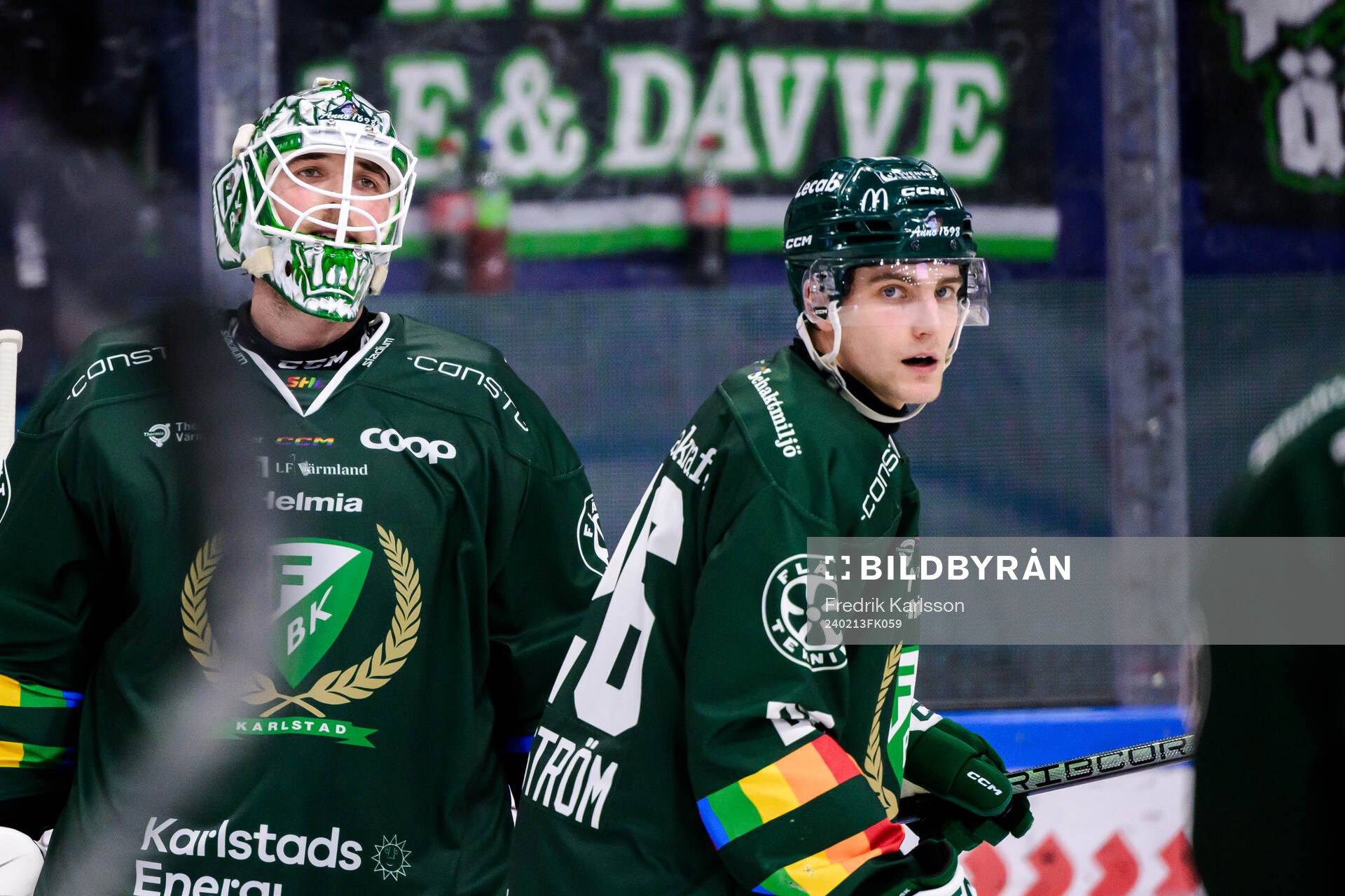 Färjestads målvakt Maxime Lagacé och Joel Nyström jublar