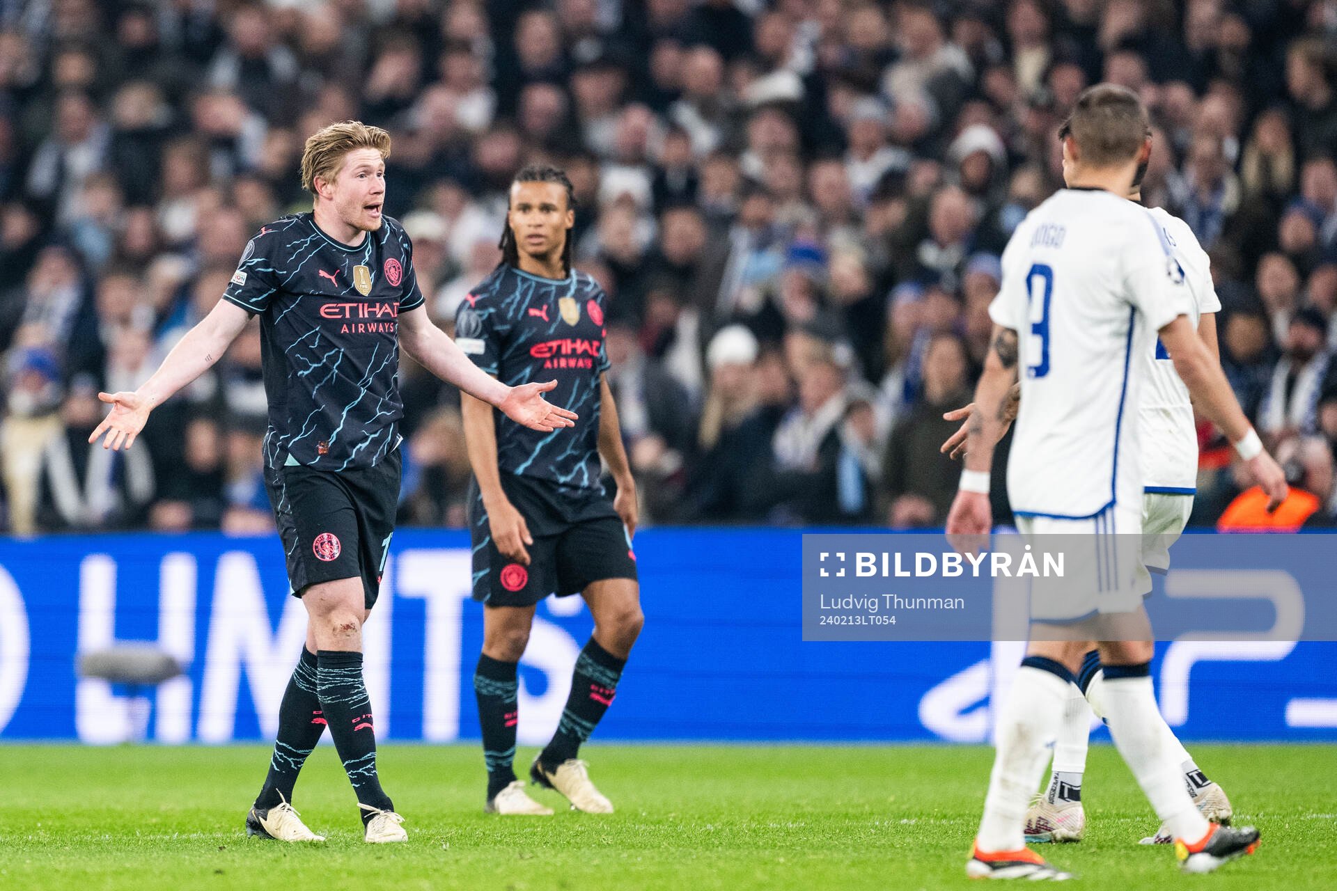 Kevin De Bruyne of Manchester City reacts