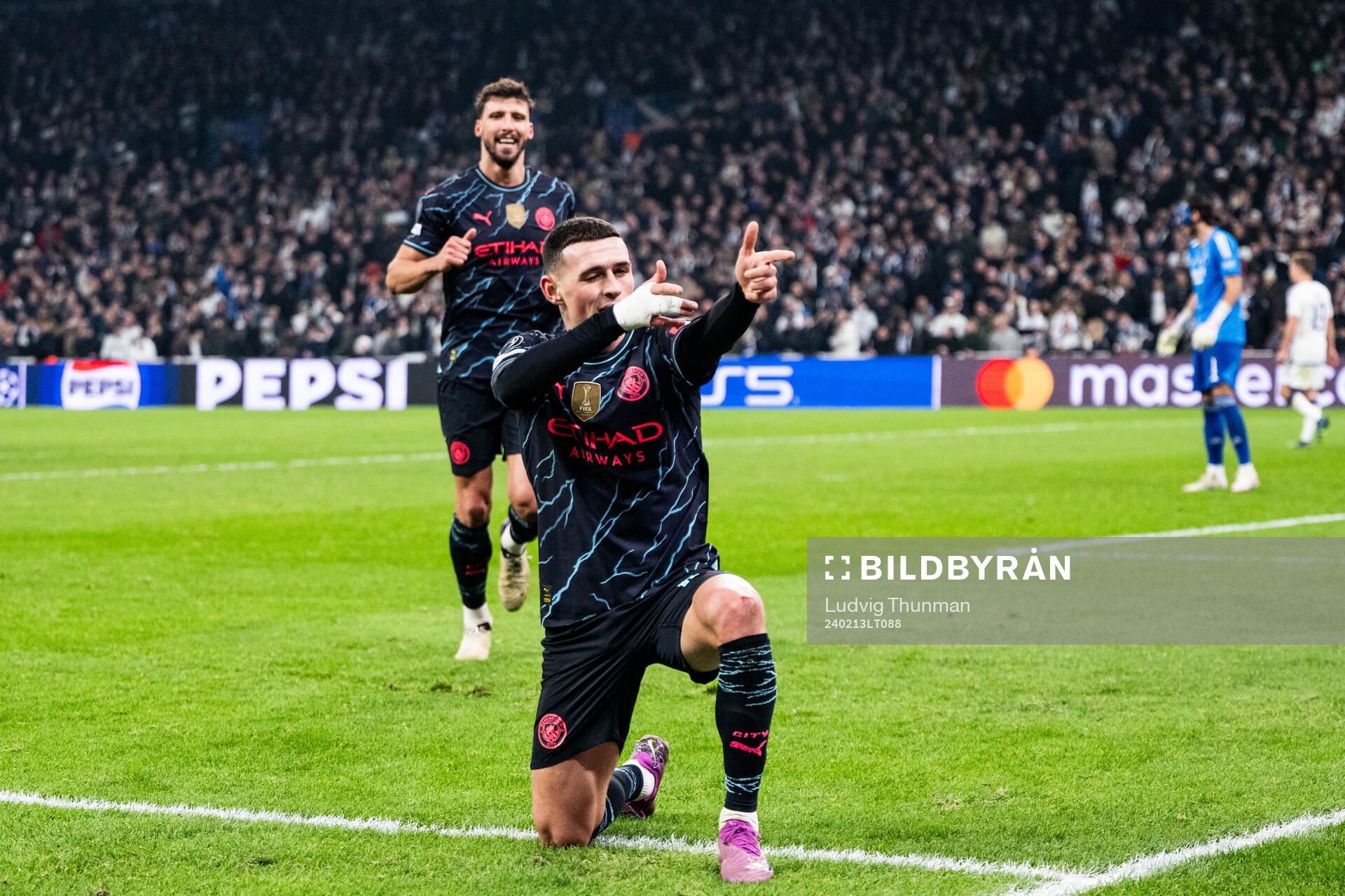 Phil Foden of Manchester City celebrates