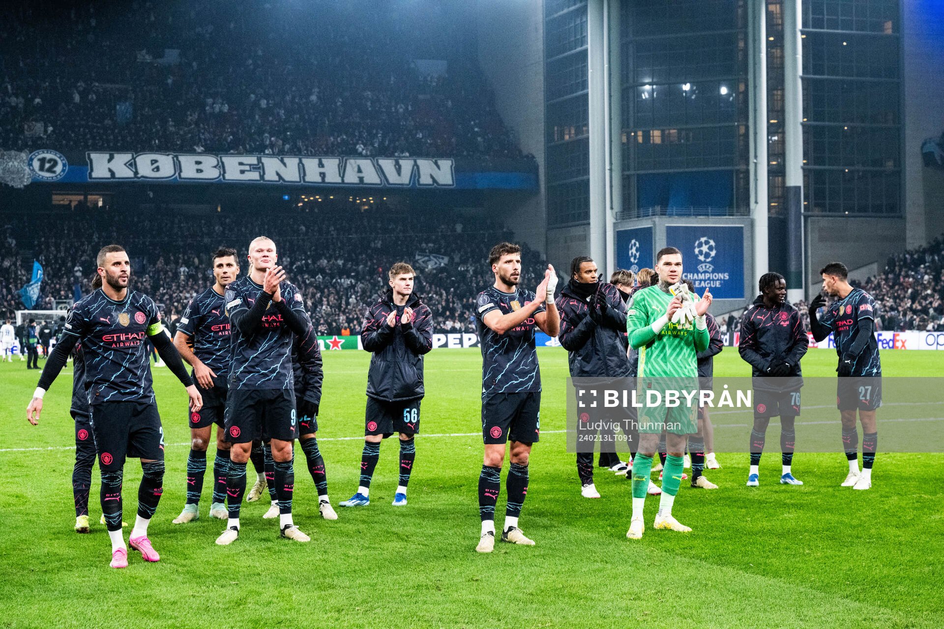 Players of Manchester City celebrate