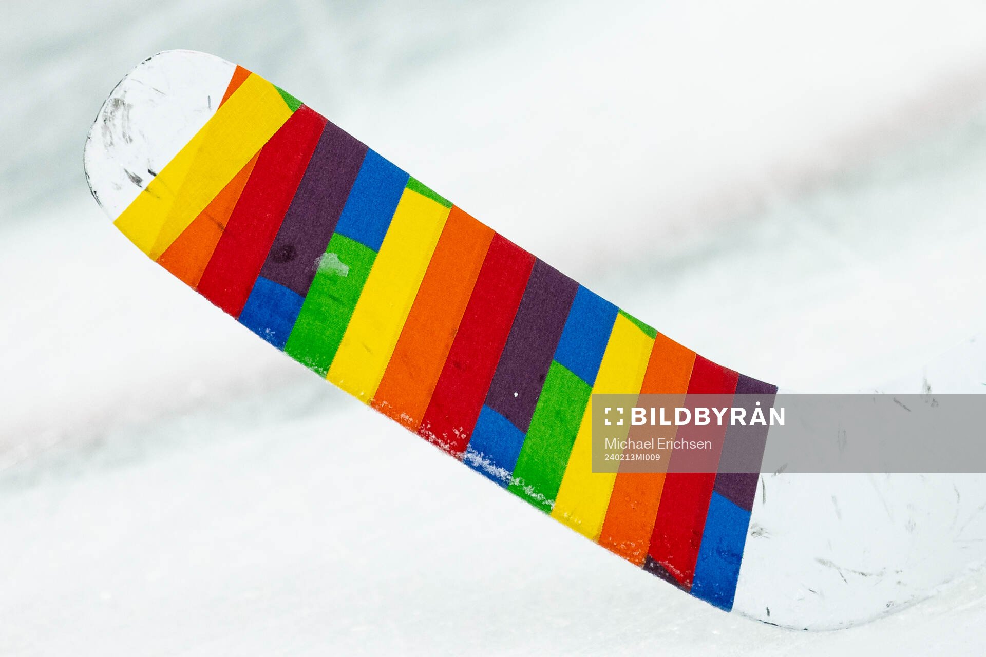 Frölundas målvakt Frans Tuohimaas klubba med pride tejp