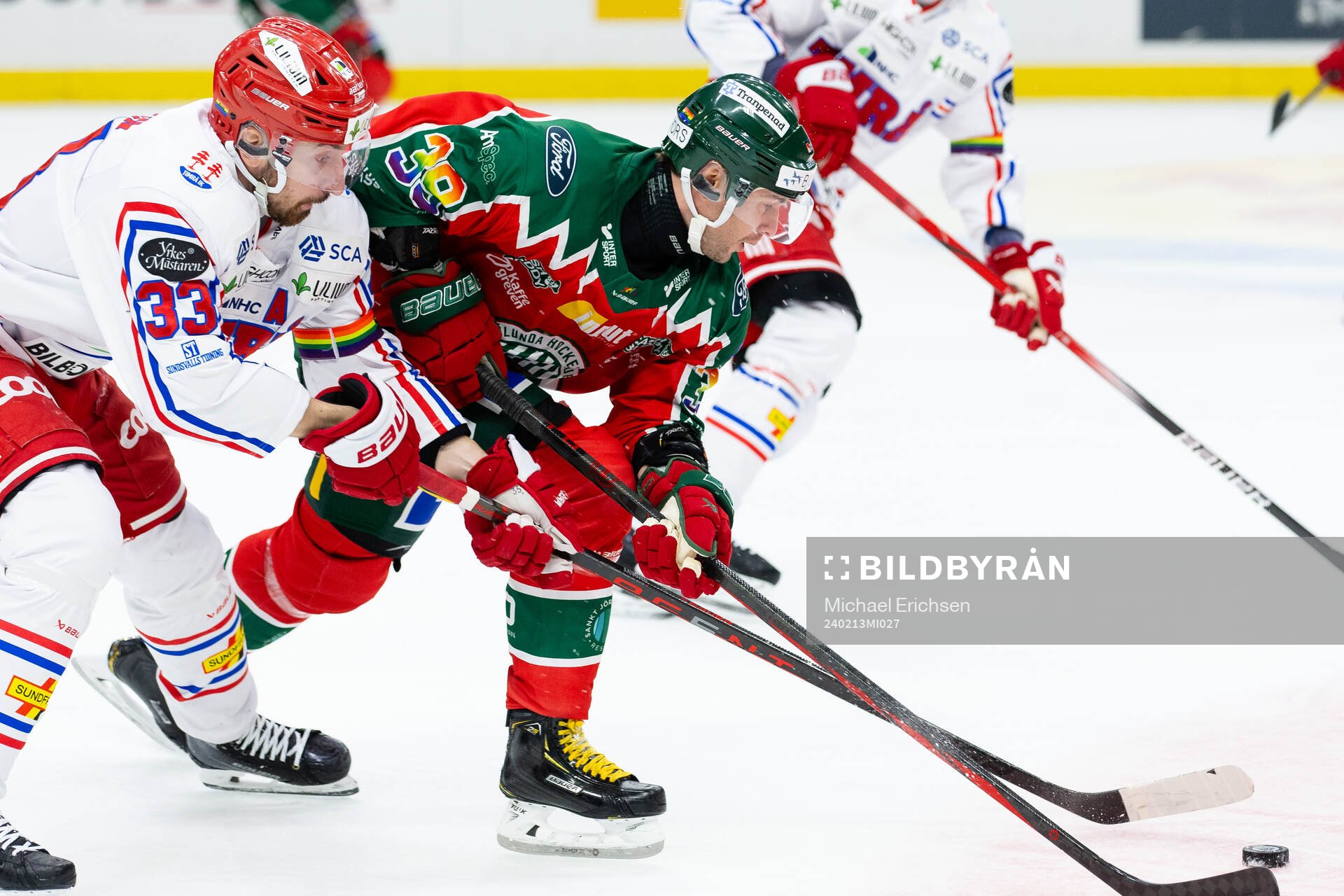 Timrås Albin Lundin och Frölundas Mikael Ruohomaa