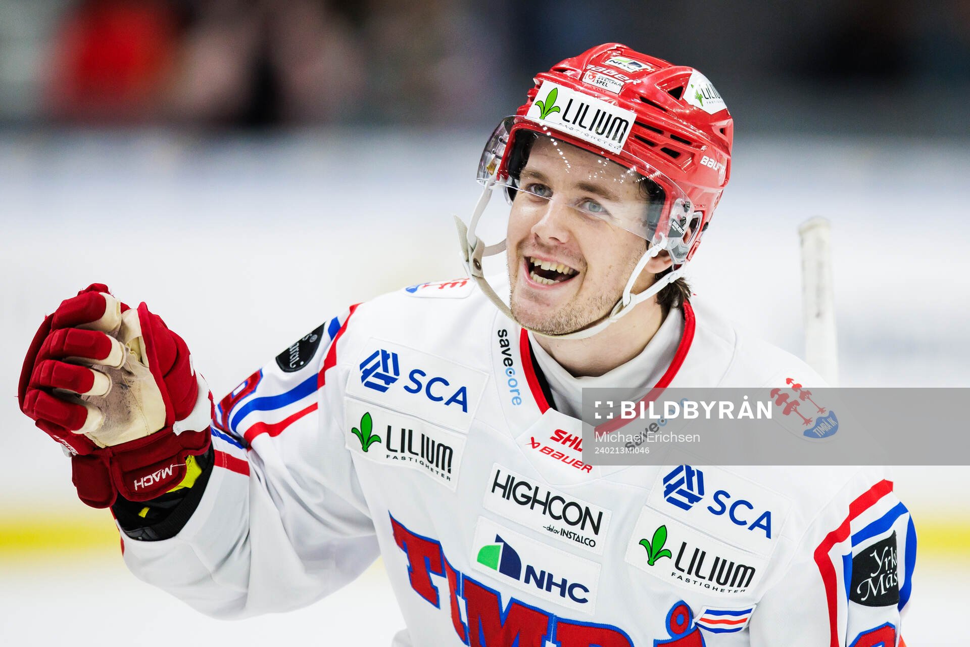 Timrås Filip Hållander jublar