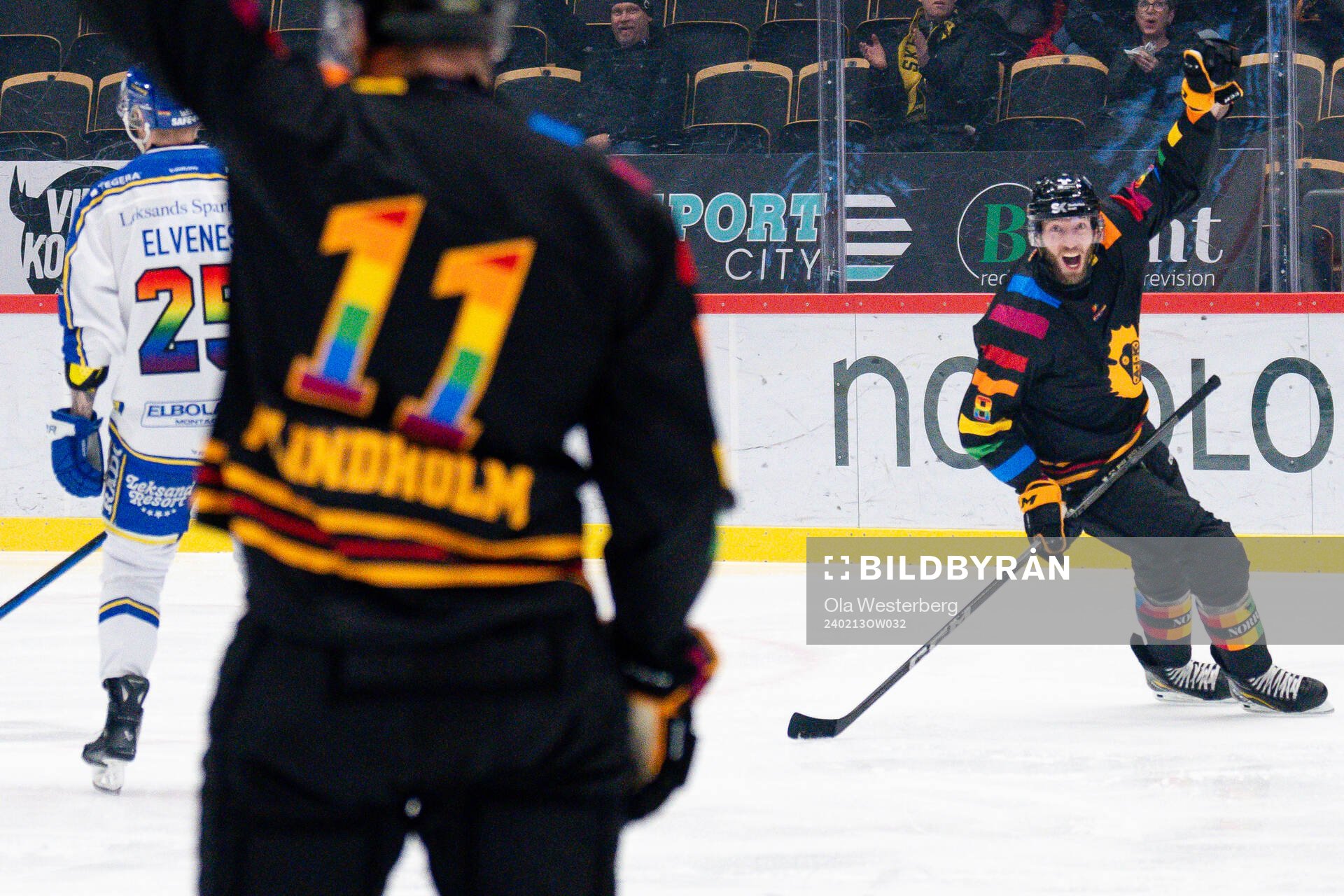 Skellefteås Max Lindholm och Petter Granberg jublar