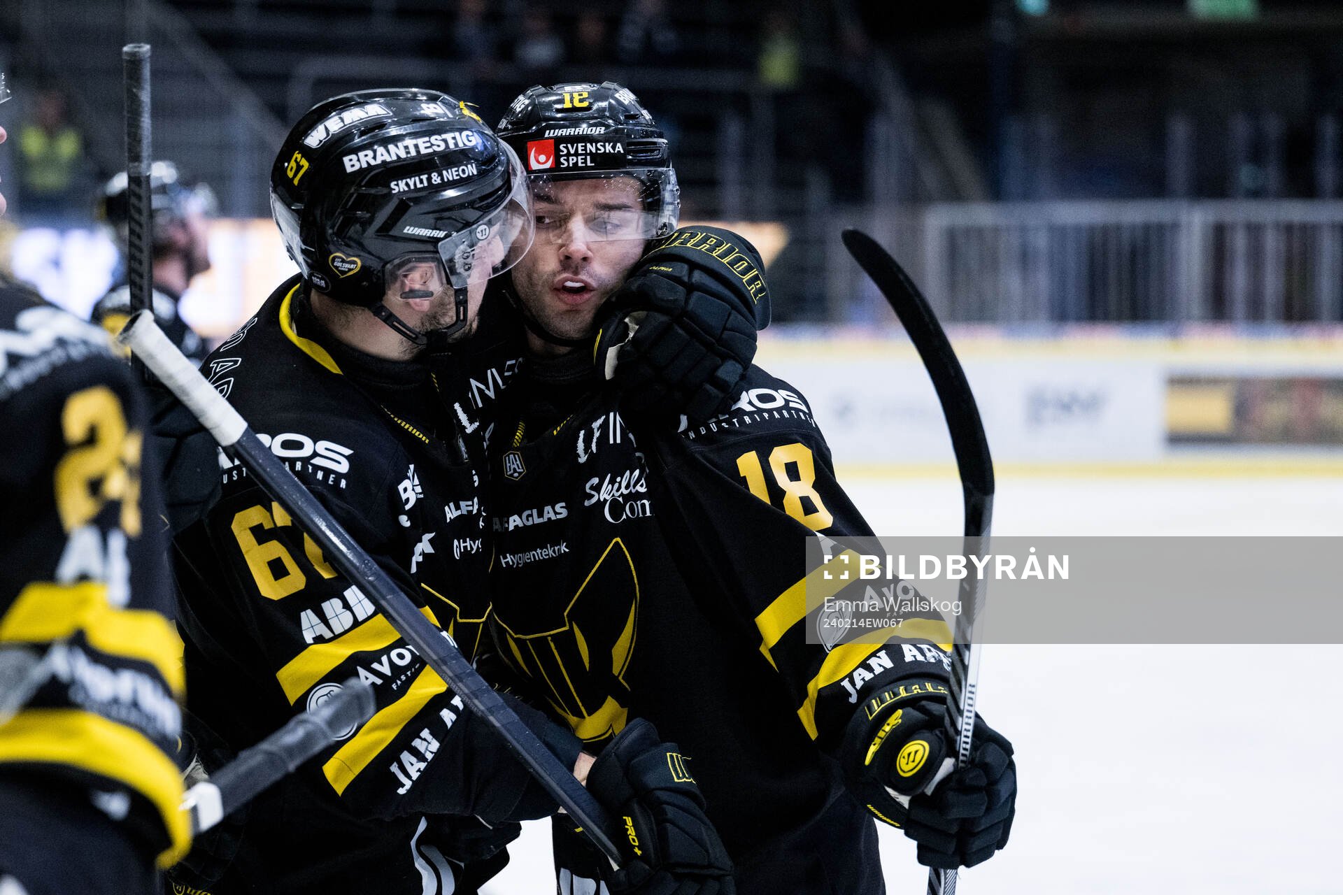 Västerås Shane Gersich och Konstantin Komarek jublar