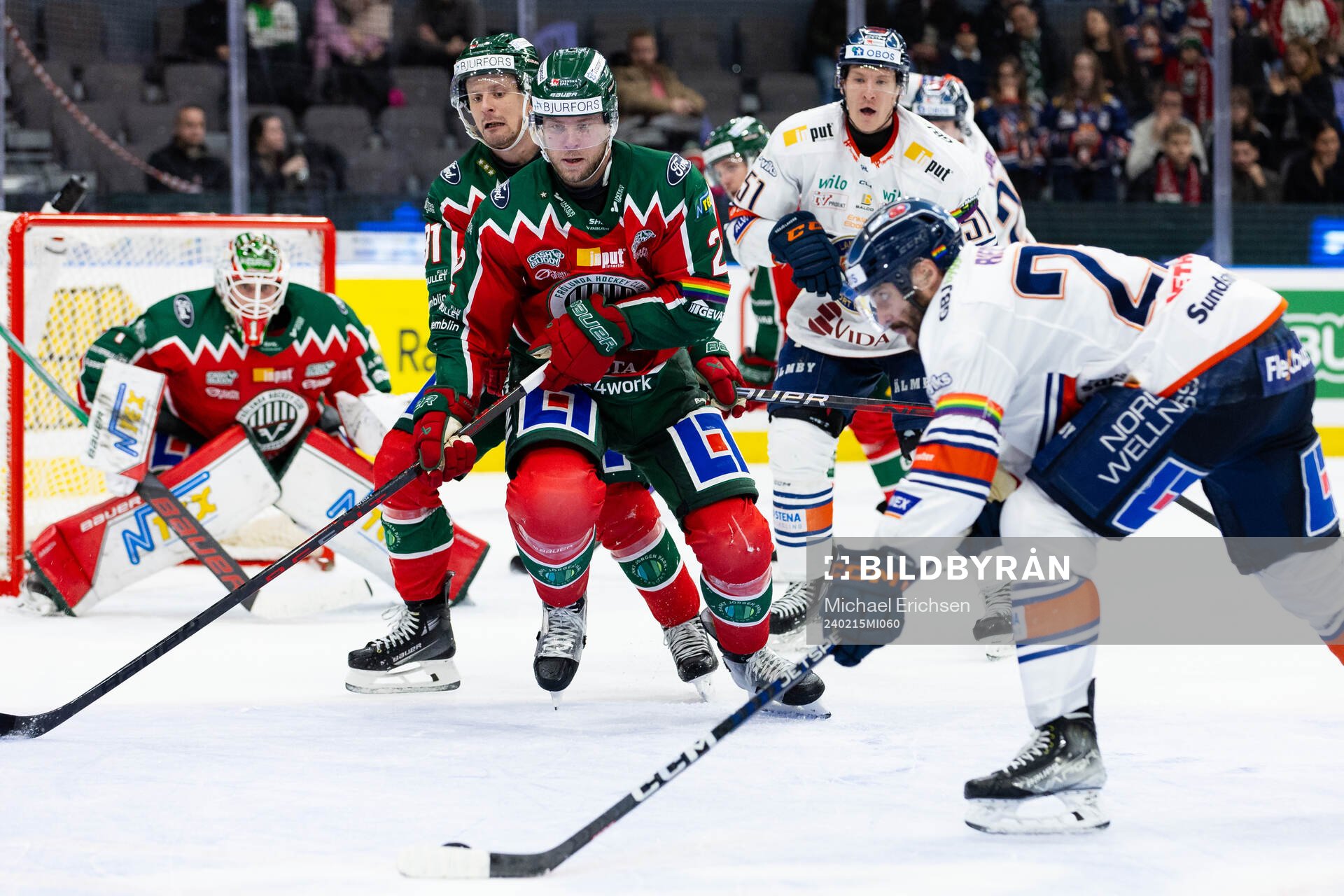 Frölundas Christian Folin och Nicklas Lasu täcker skott