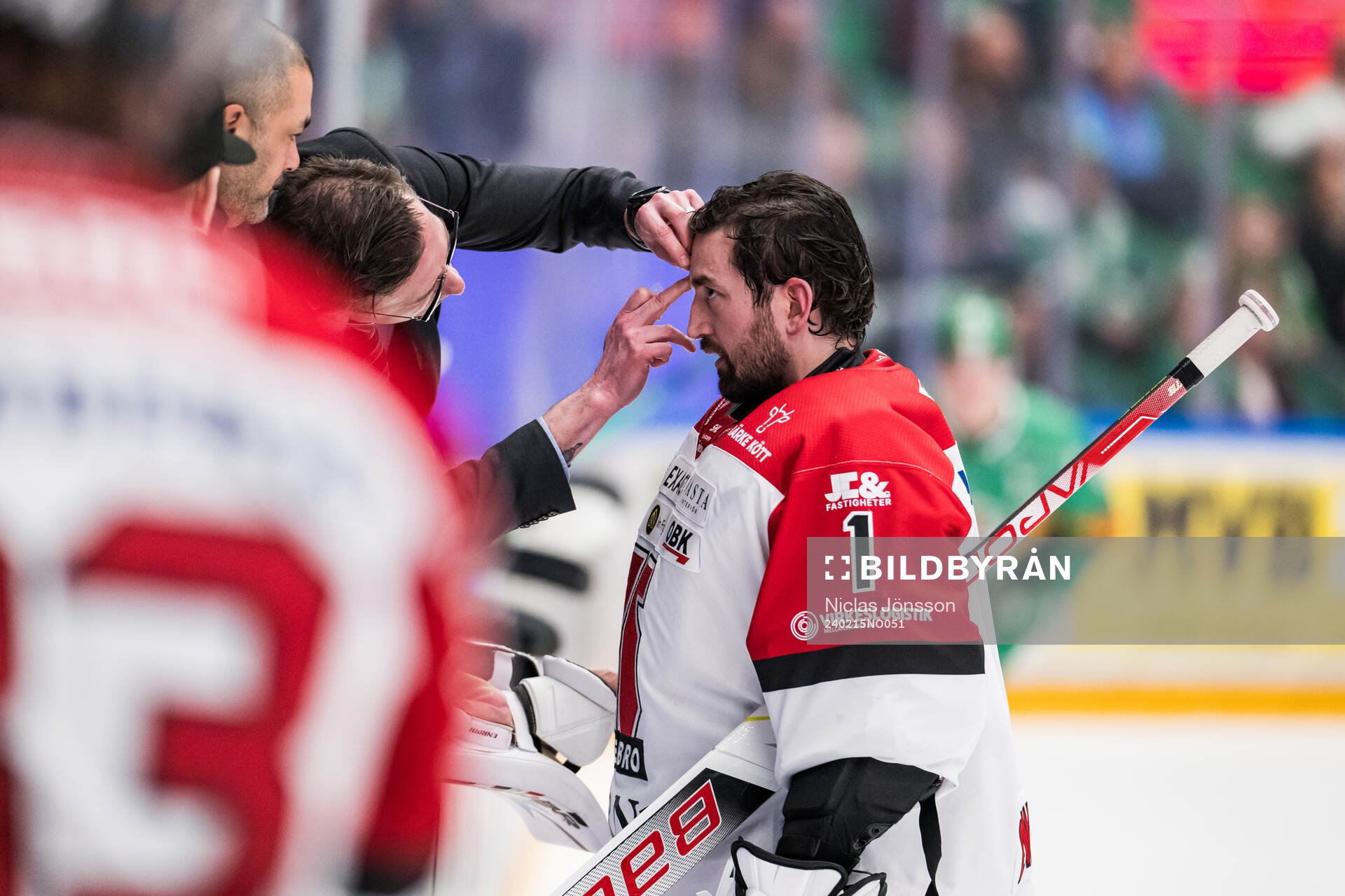 Örebros Jhonas Enroth år läkarvård