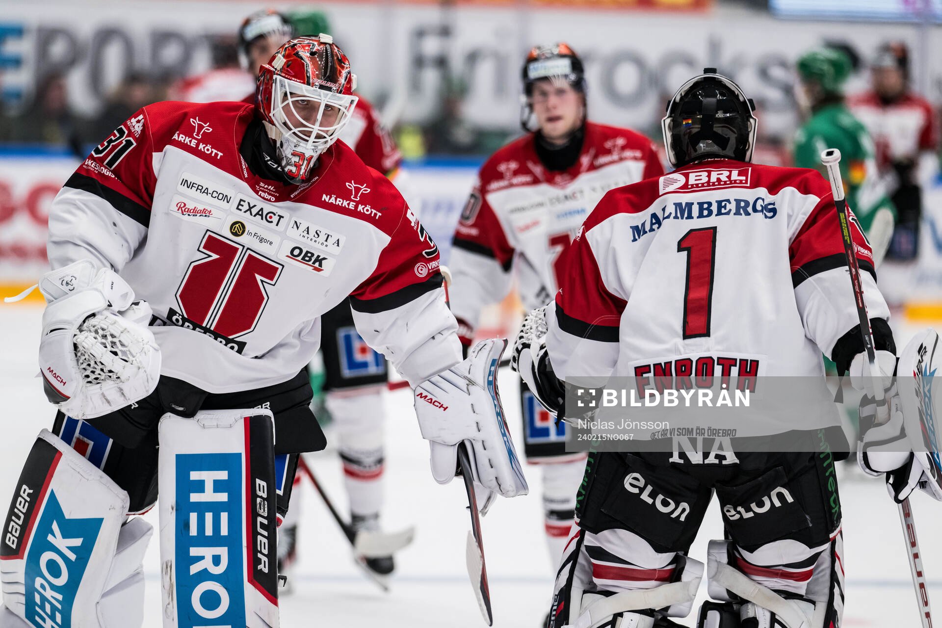 Örebros målvakt Jonas Arntzen och målvakt Jhonas Enroth