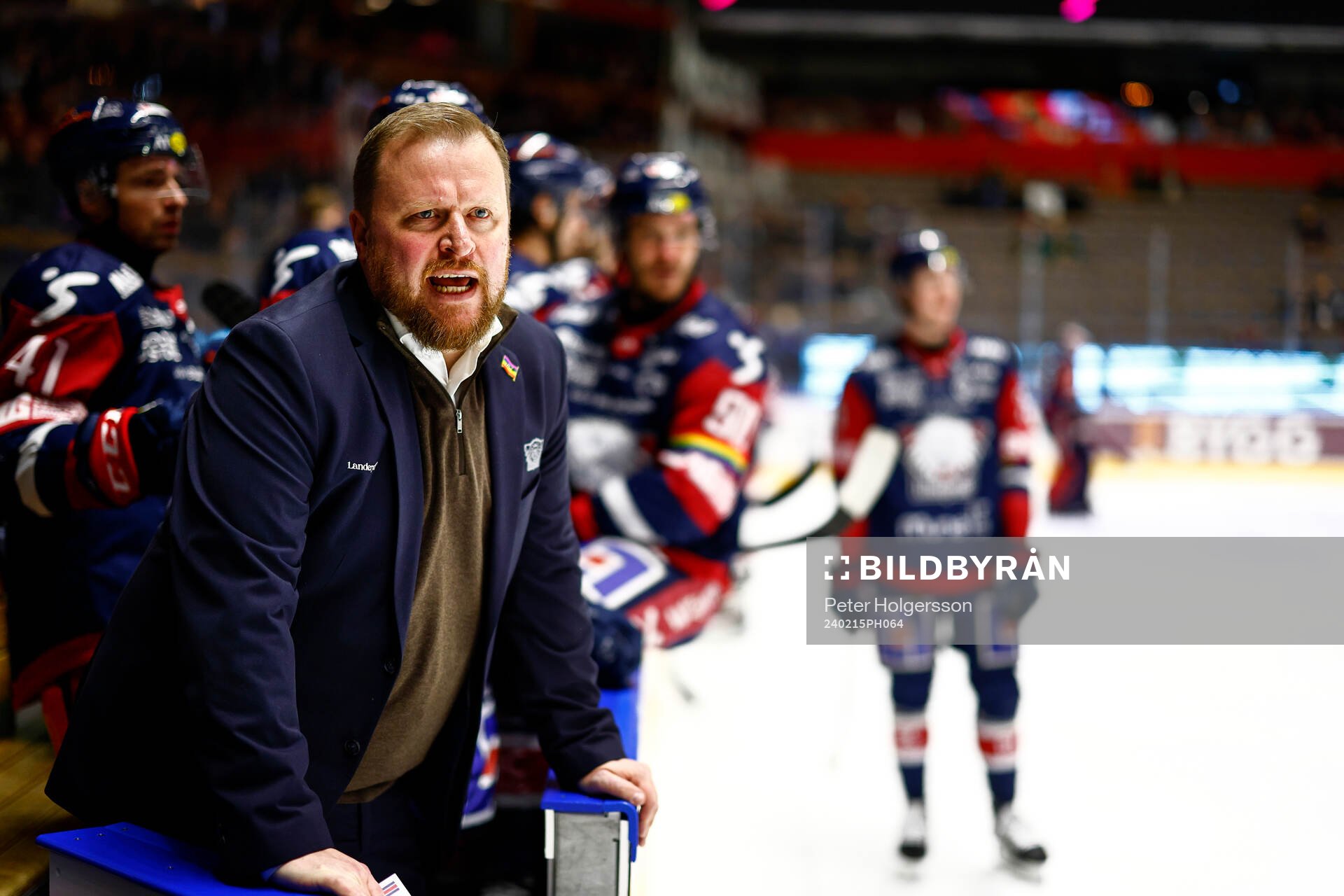 Linköpings tränare Klas Östman reagerar