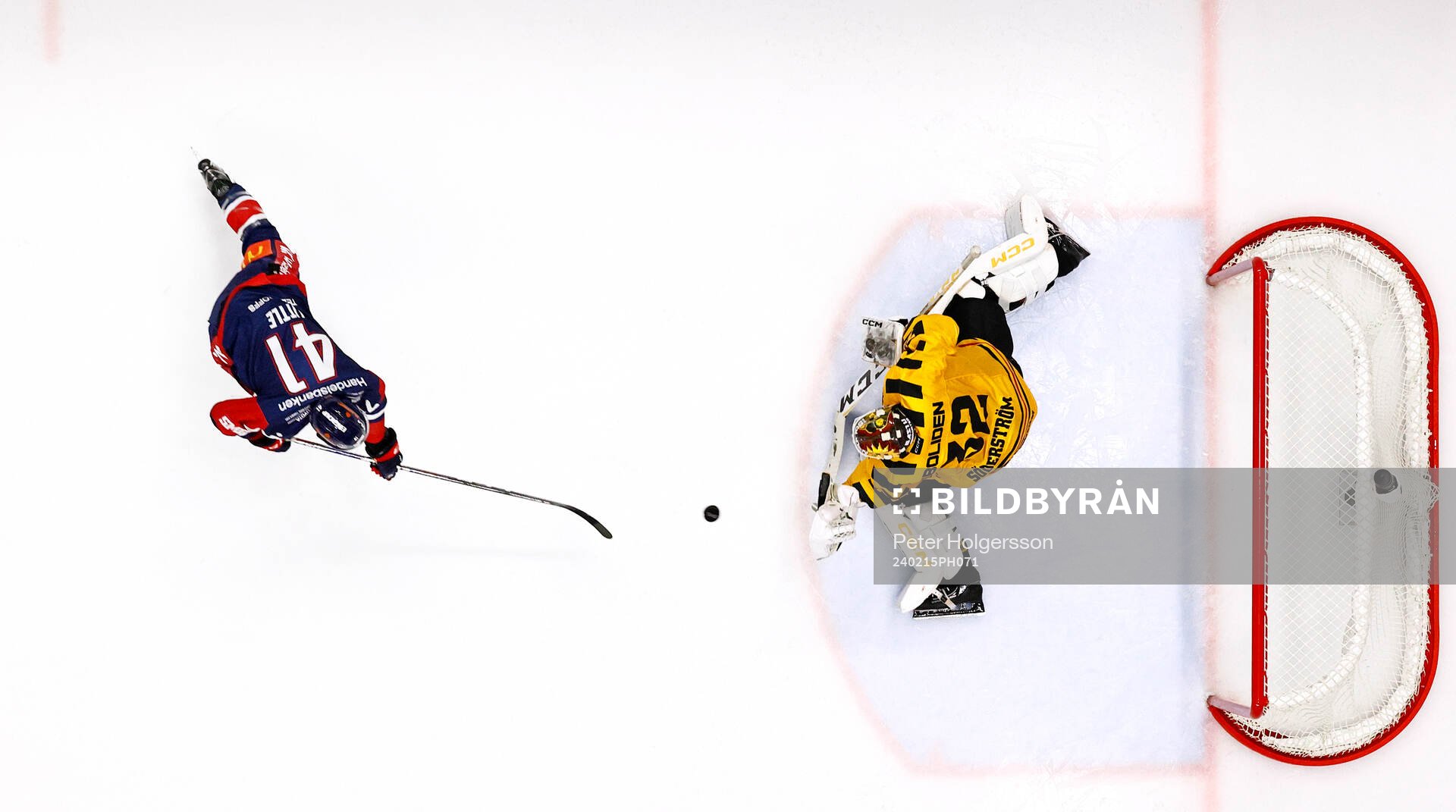 Linköpings Broc Little och Skellefteås målvakt Linus