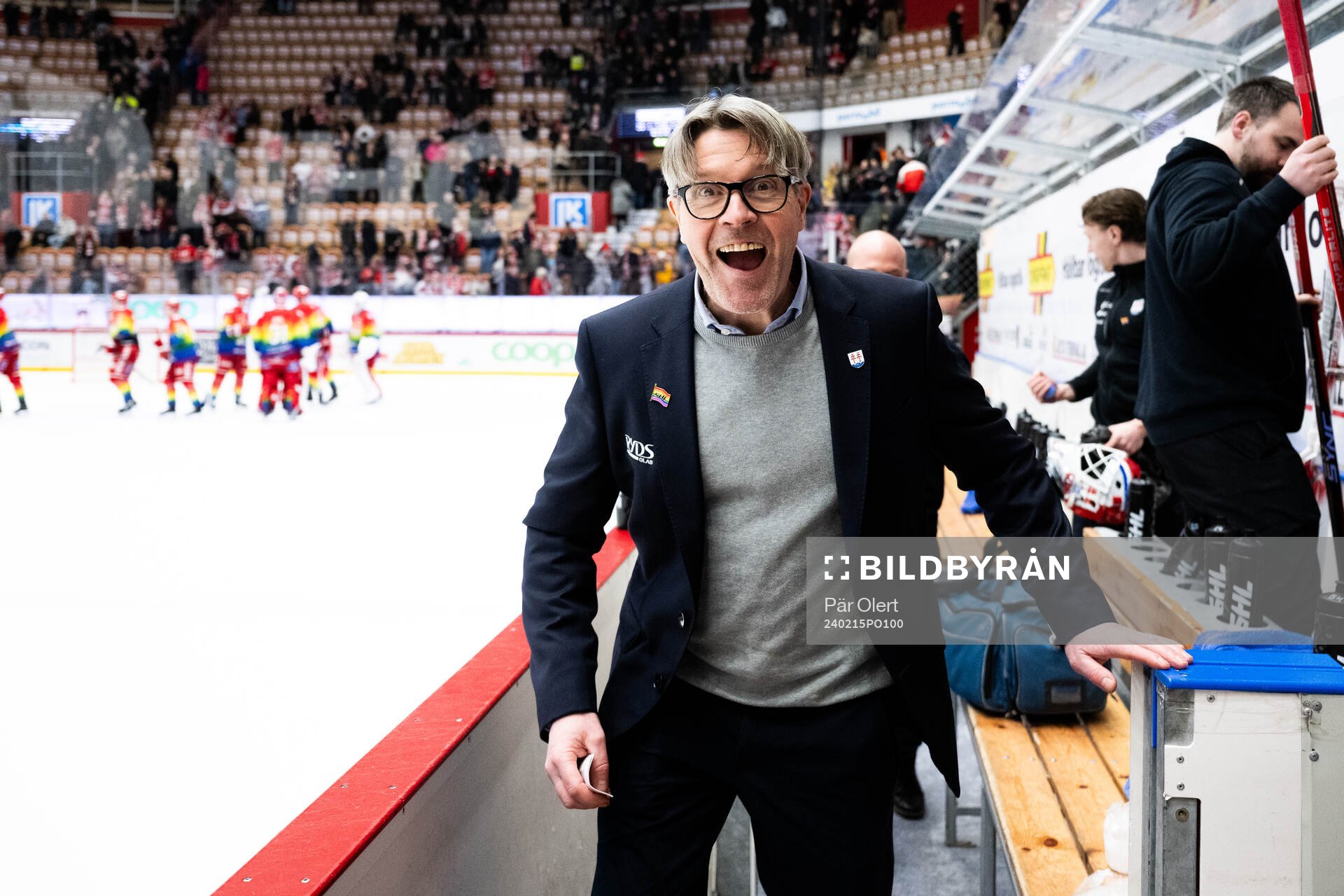 Timrås tränare Anders Karlsson jublar