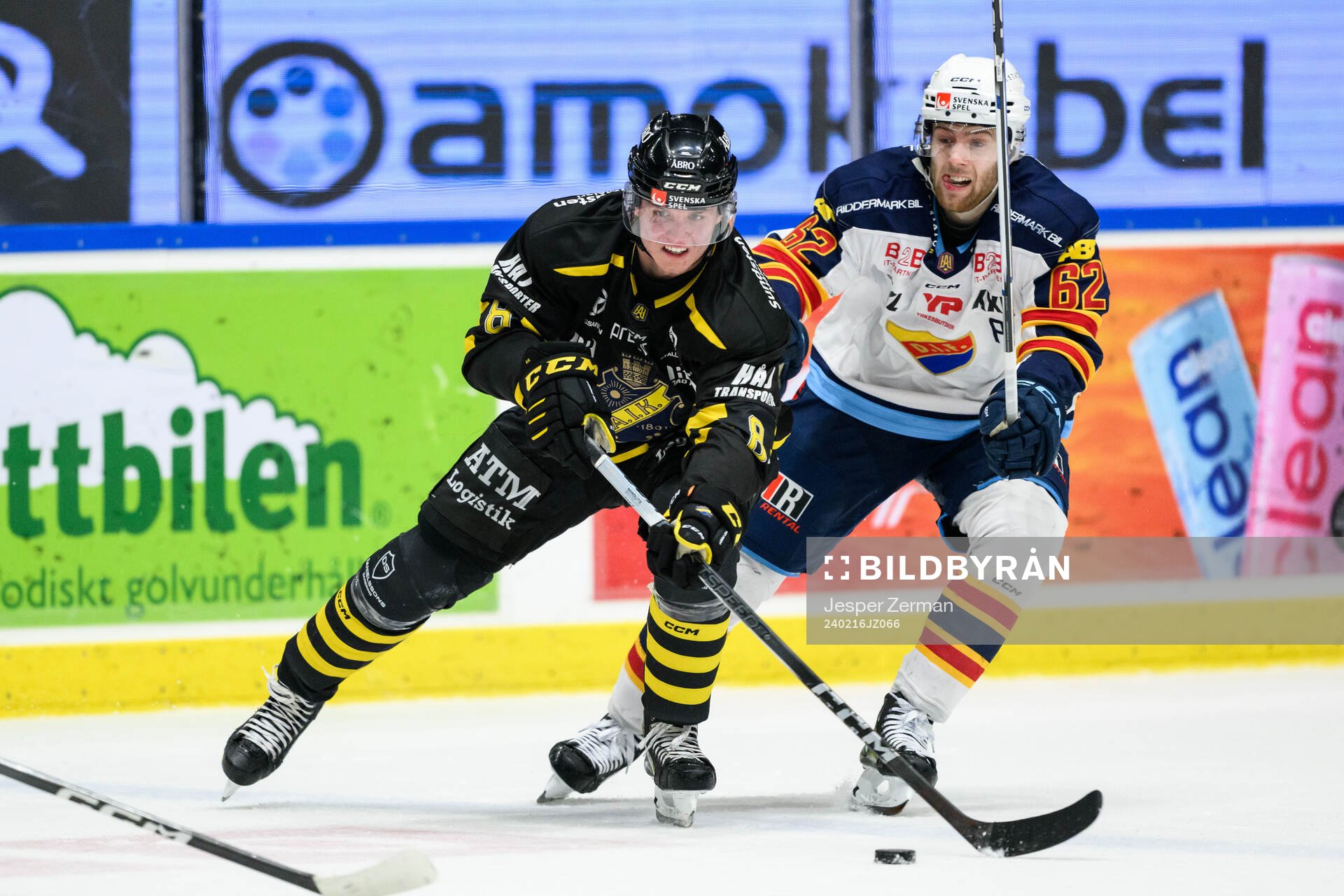 AIKs Tom Hedberg och Djurgårdens Wiktor Nilsson