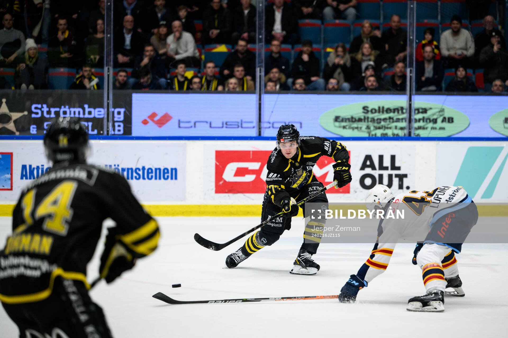 AIKs William Ignberg Nilsson och Djurgårdens Kalle Loponen