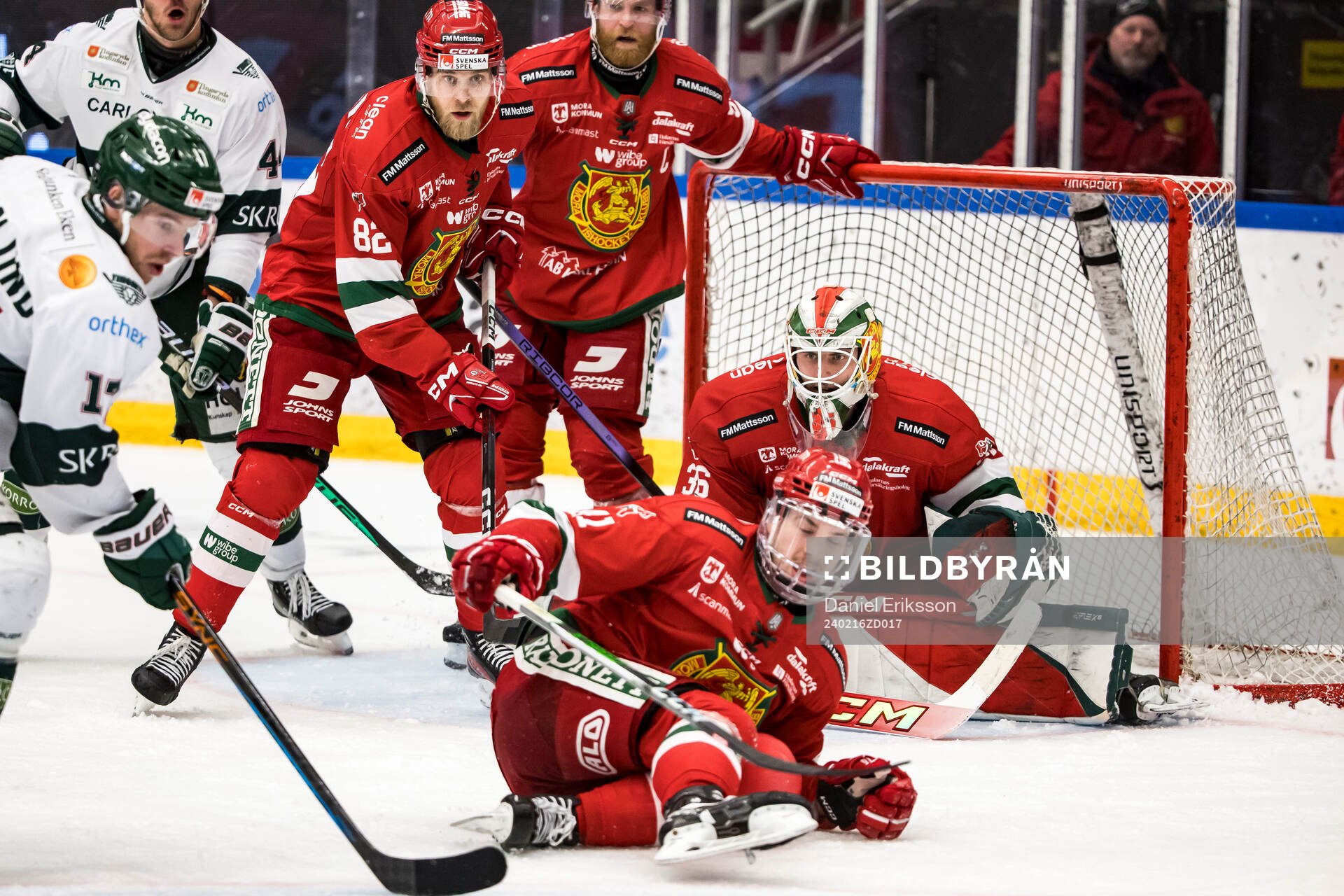 Moras Roope Laavainen och Moras målvakt Waltteri Ignatjew