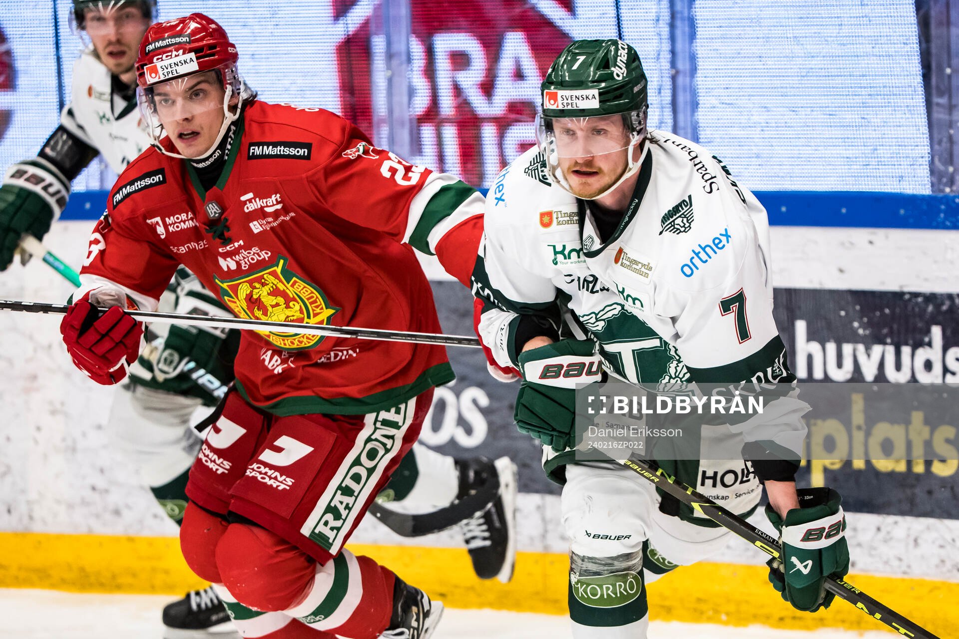 Moras Måns Carlsson och Tingsryds Kevin Ekman Larsson