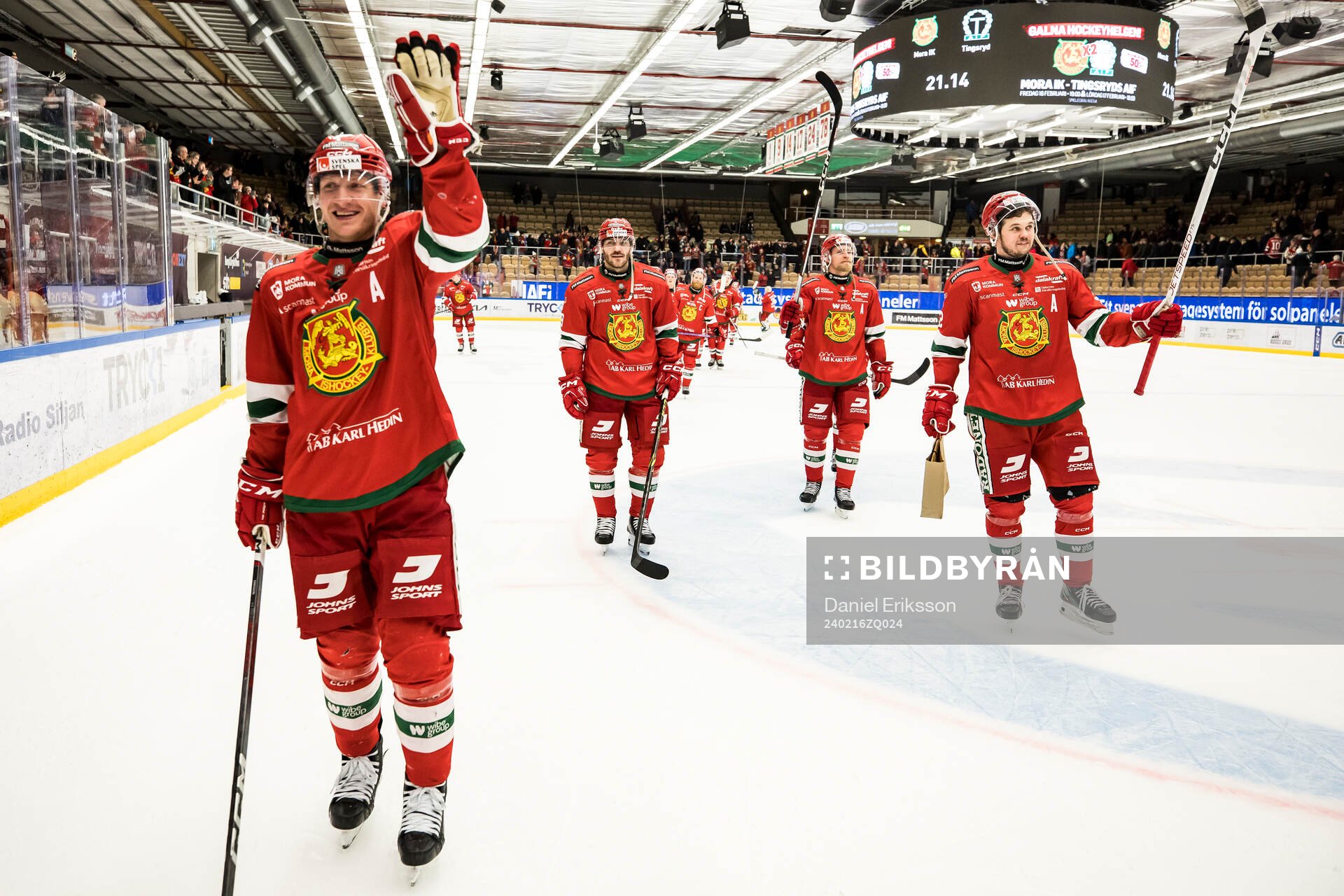Moras Henrik Eriksson och Moras Måns Carlsson jublar