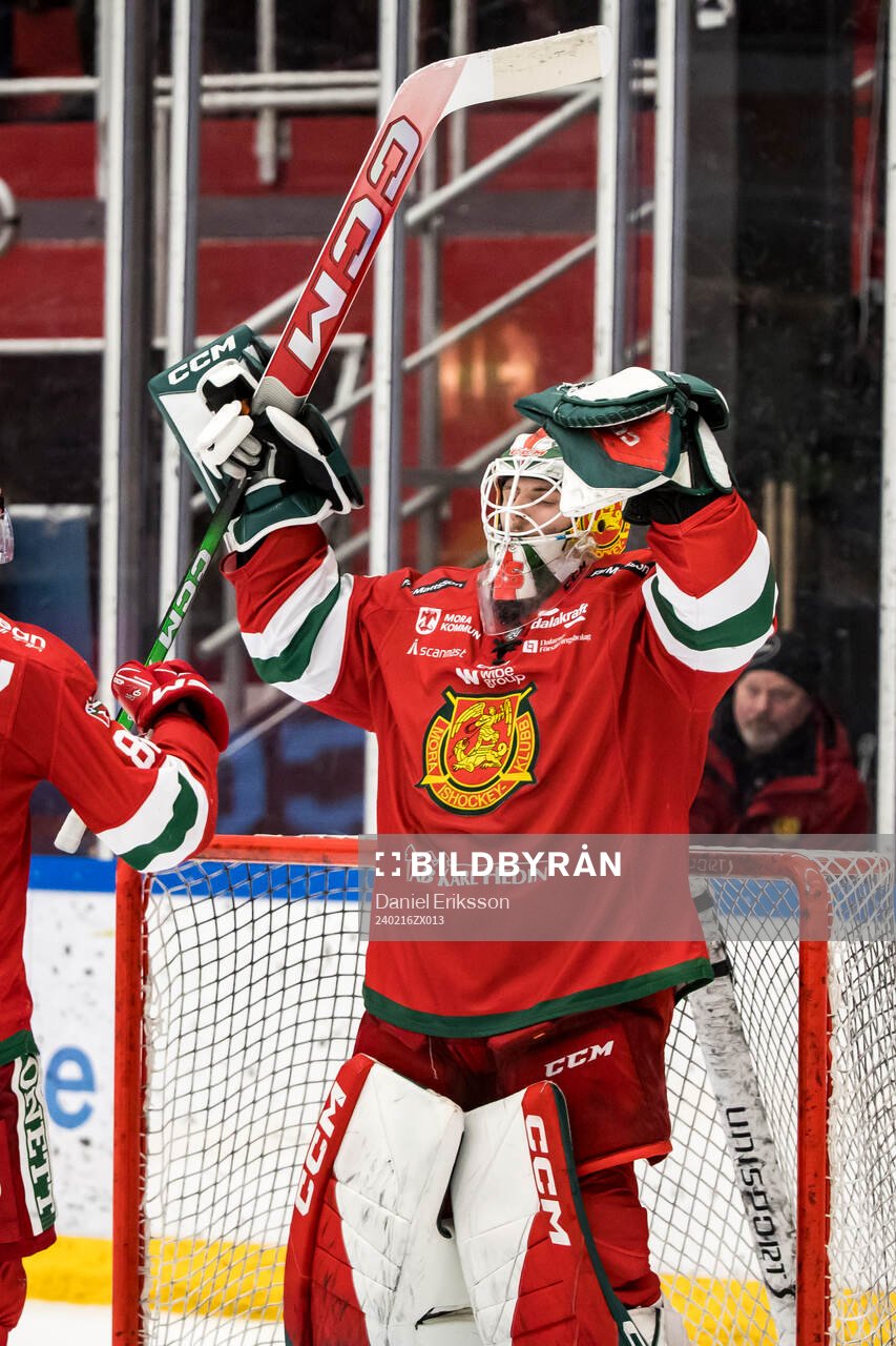 Moras målvakt Waltteri Ignatjew jublar