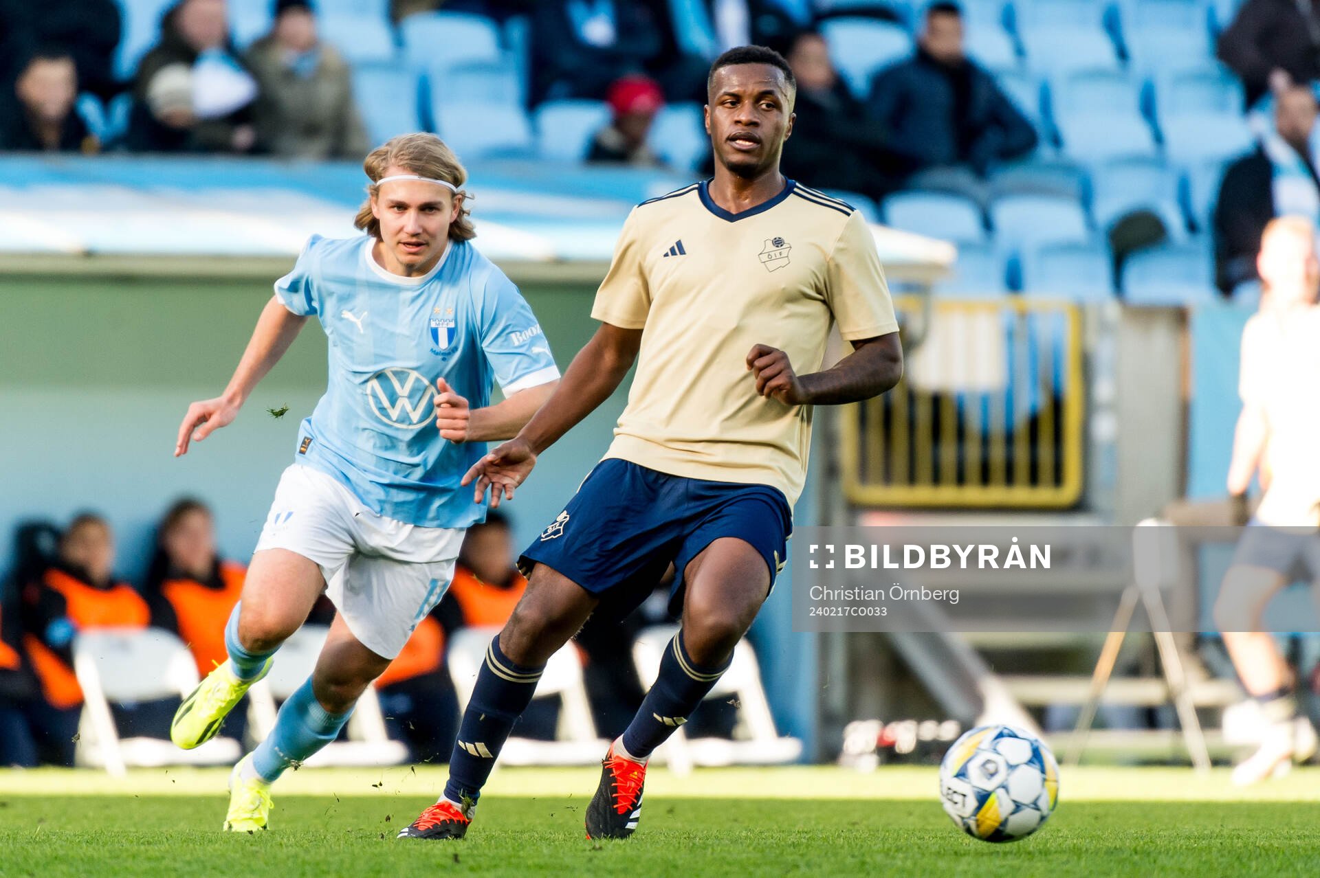 Östers IFs Manasse Kusu och Malmö FFs Sebastian Nanasi