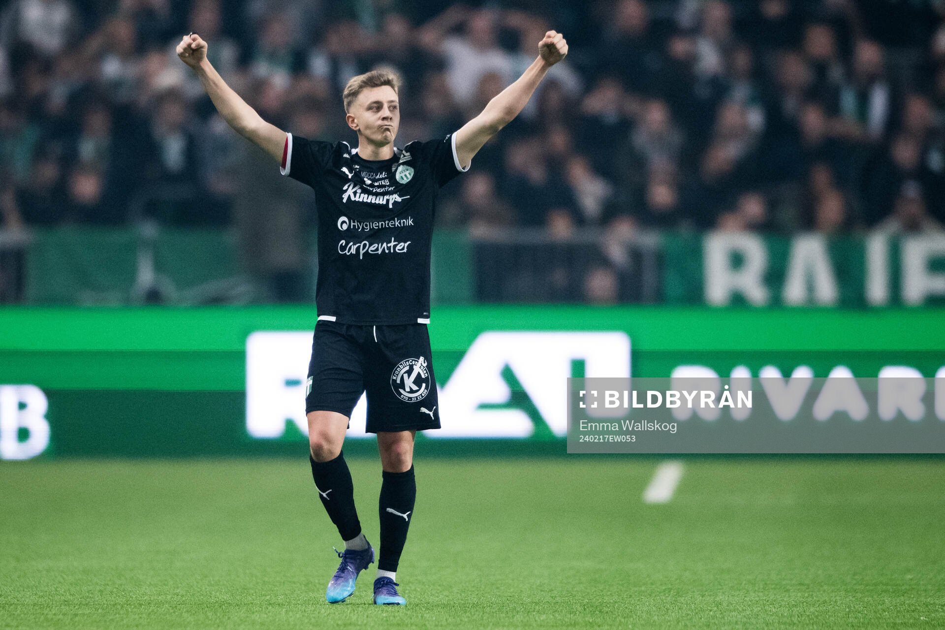 Västerås SKs Simon Gefvert jublar