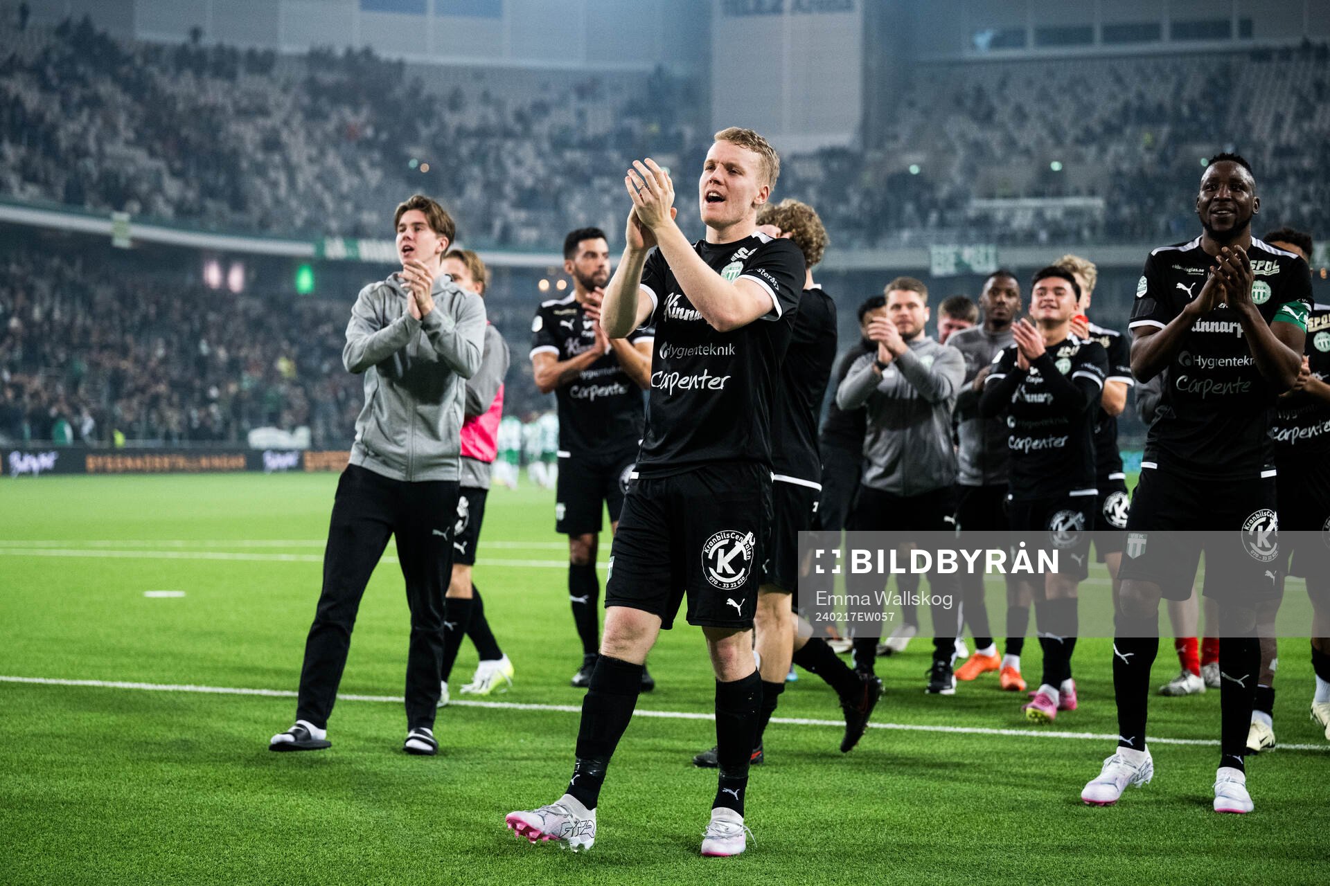 Västerås SKs Simon Johansson jublar