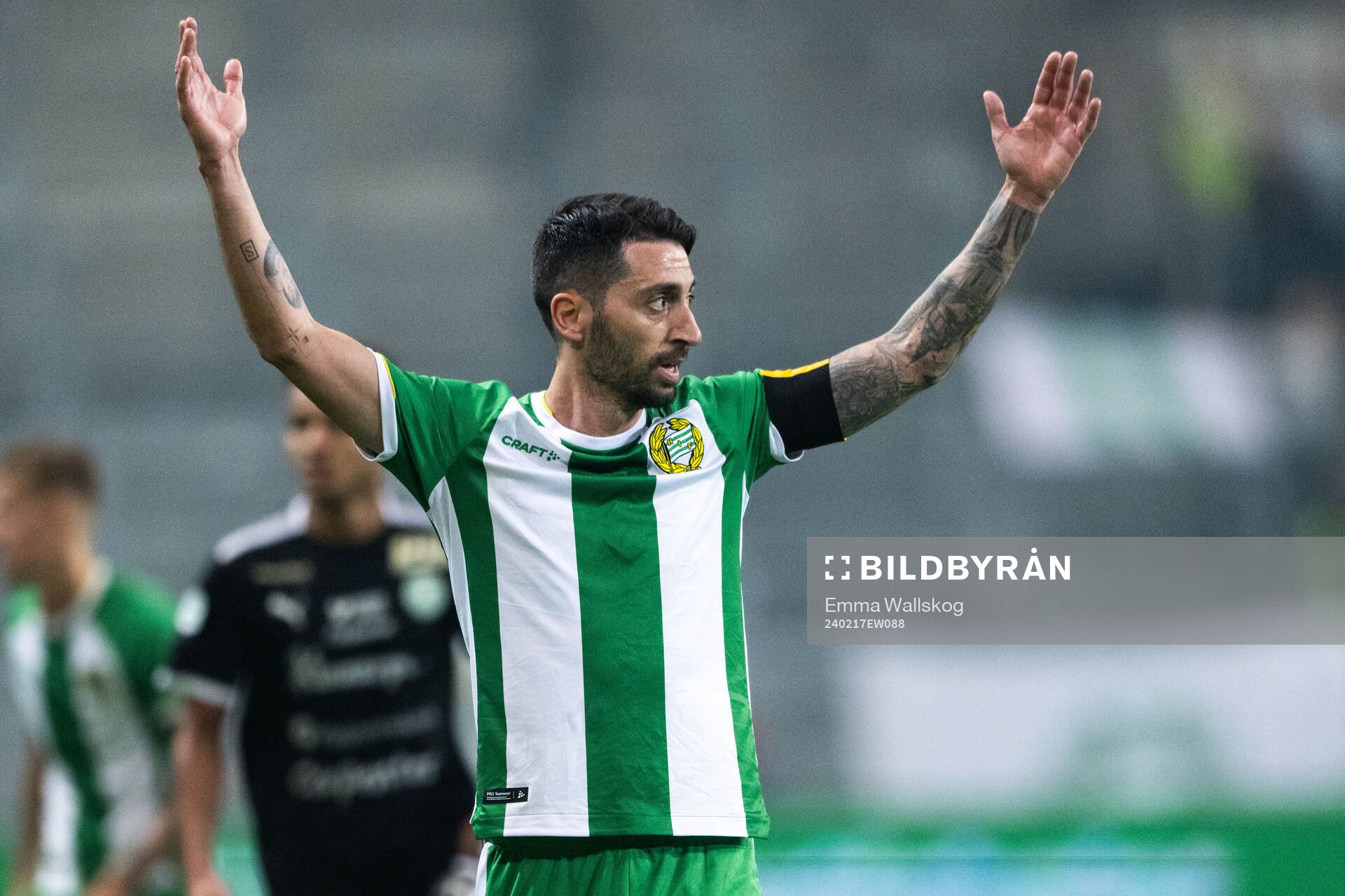 Hammarbys Nahir Besara reagerar