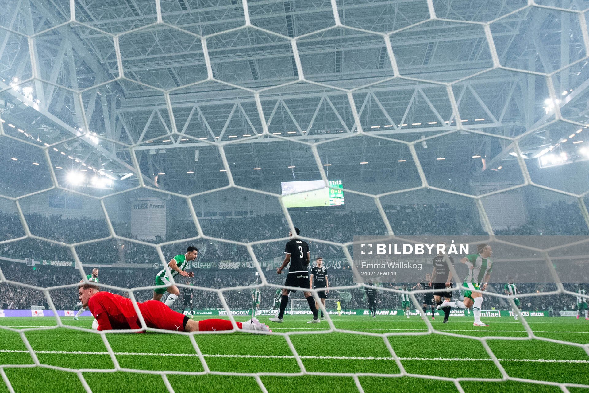 Hammarbys August Mikkelsen jublar och Västerås SKs