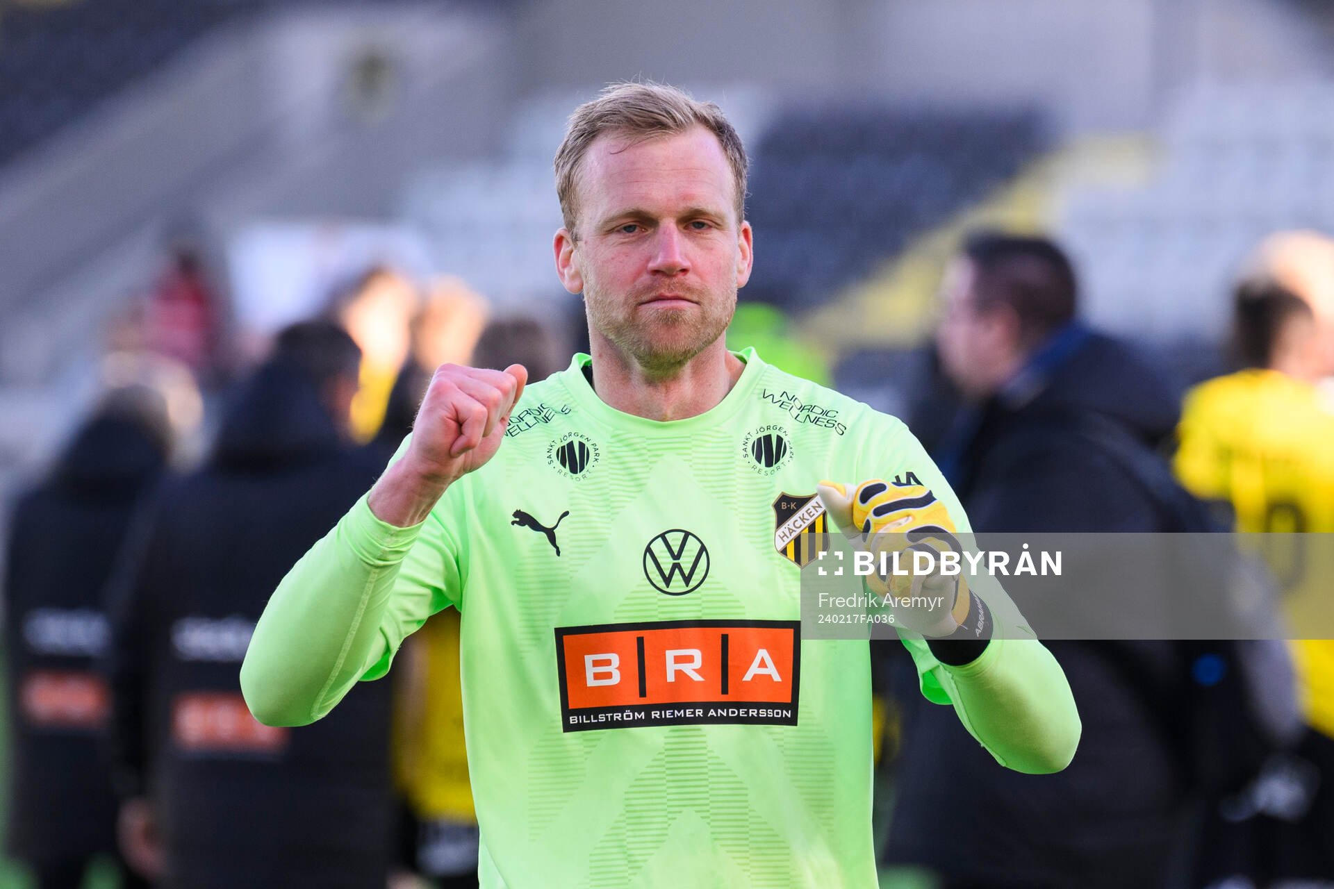 BK Häckens målvakt Peter Abrahamsson  jublar