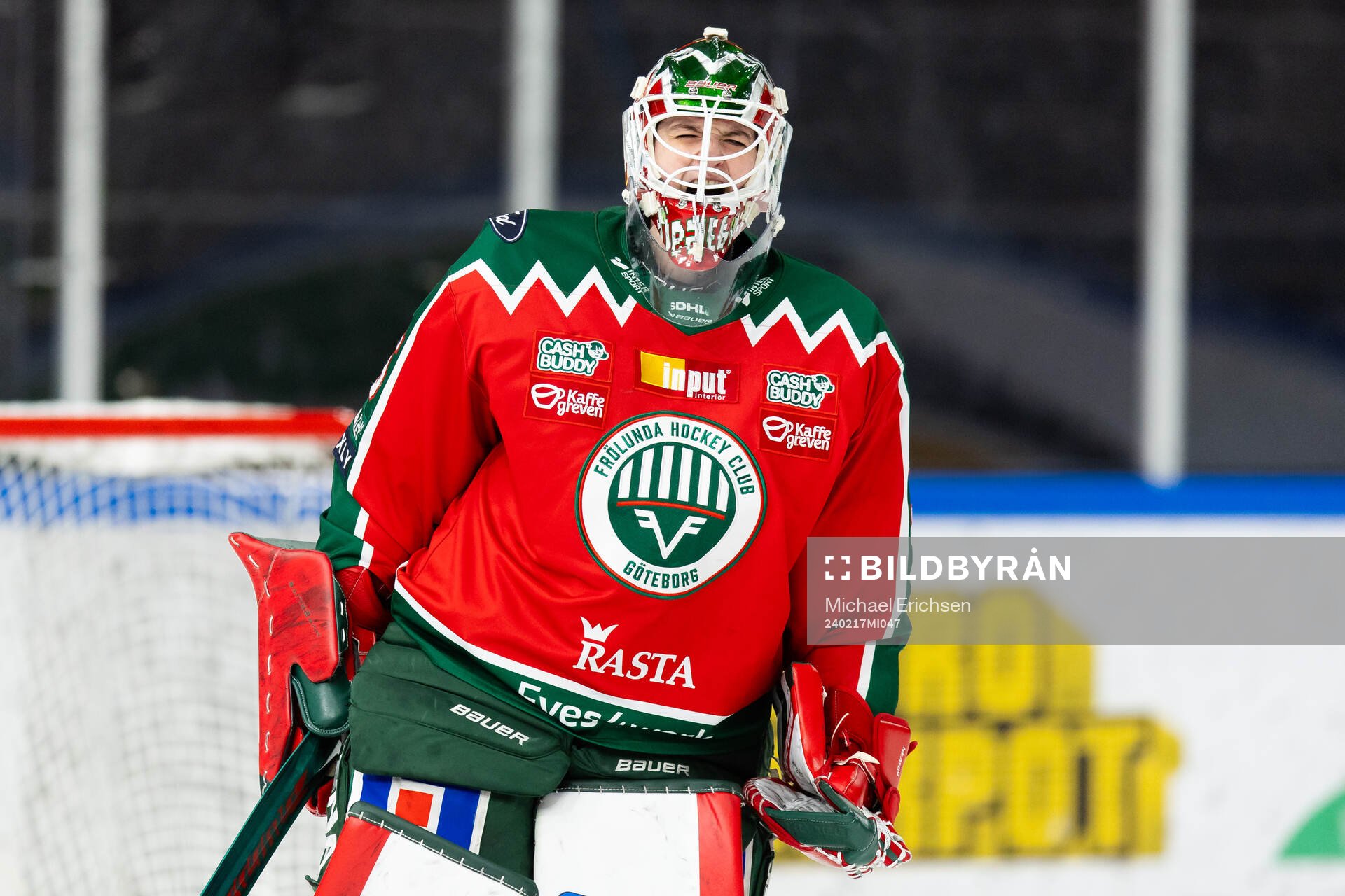 Frölundas målvakt Stephanie Neatby jublar